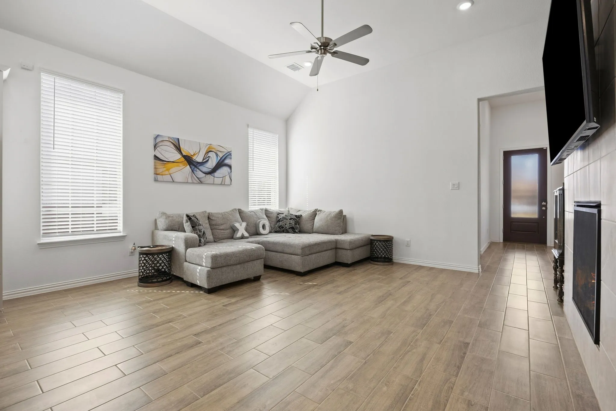 Single Family Residence For Sale in Tarrant County , 4709 Kings Garden Parkway, Arlington, Texas 76005, 2 Bedroom, 2 Bathroom, 2 Garage spaces, 1,774 Sqft, built in 2023, mls#21391008, Real Estate Agent in Arlington, Homes For Sale in Tarrant county, Homes For Sale in Arlington, Realtor in Arlington Texas, Real Estate Brokerage Independent Realty Texas, Luminita Cordes Realtor