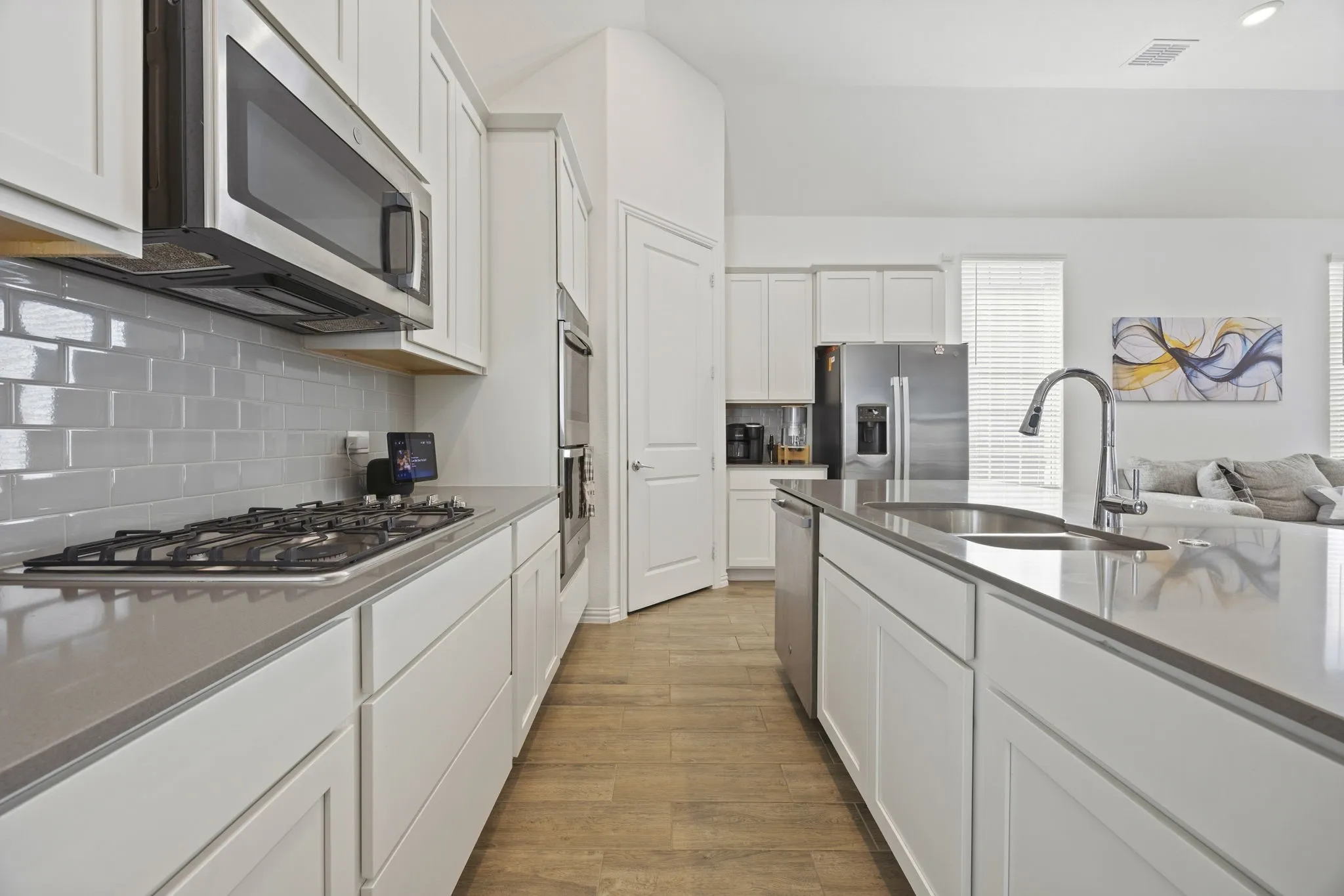 Single Family Residence For Sale in Tarrant County , 4709 Kings Garden Parkway, Arlington, Texas 76005, 2 Bedroom, 2 Bathroom, 2 Garage spaces, 1,774 Sqft, built in 2023, mls#21391008, Real Estate Agent in Arlington, Homes For Sale in Tarrant county, Homes For Sale in Arlington, Realtor in Arlington Texas, Real Estate Brokerage Independent Realty Texas, Luminita Cordes Realtor