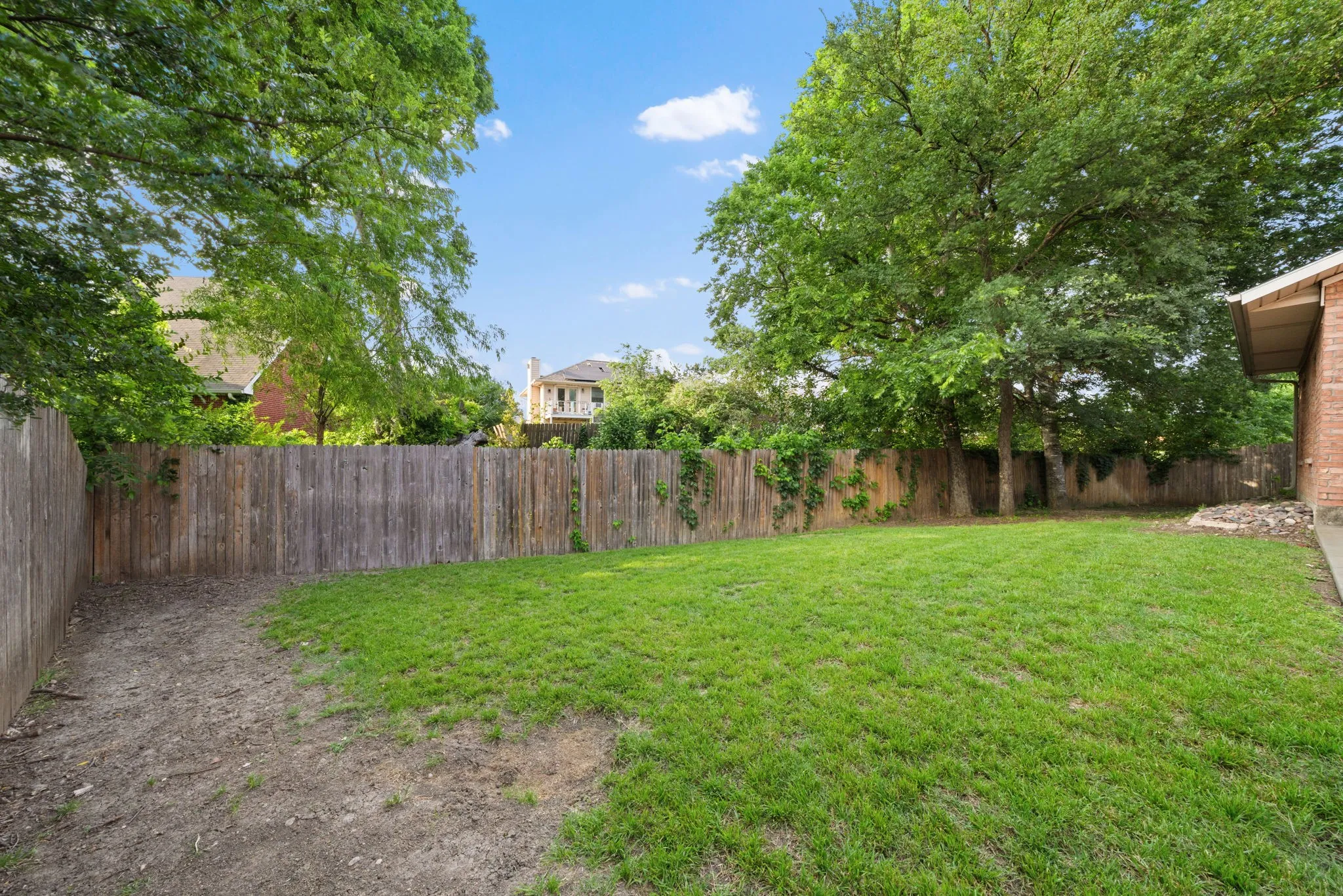 Single Family Residence For Sale in Collin County , 336 Timbercreek Court, Princeton, Texas 75407, 4 Bedroom, 3 Bathroom, 2 Garage spaces, 1,793 Sqft, built in 2003, mls#21391069, Real Estate Agent in Princeton, Homes For Sale in Collin county, Homes For Sale in Princeton, Realtor in Princeton Texas, Real Estate Brokerage Independent Realty Texas, Luminita Cordes Realtor