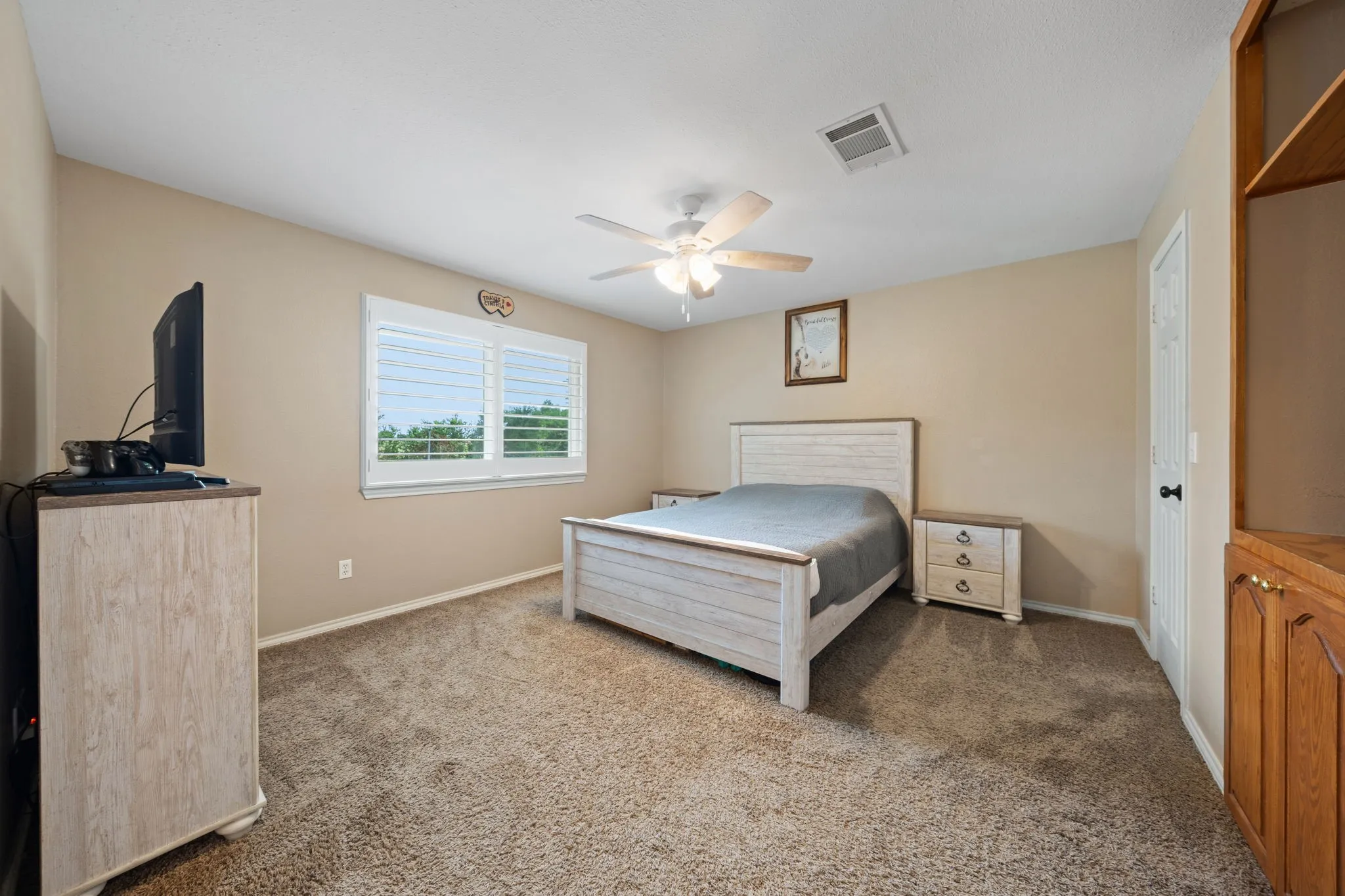 Single Family Residence For Sale in Collin County , 336 Timbercreek Court, Princeton, Texas 75407, 4 Bedroom, 3 Bathroom, 2 Garage spaces, 1,793 Sqft, built in 2003, mls#21391069, Real Estate Agent in Princeton, Homes For Sale in Collin county, Homes For Sale in Princeton, Realtor in Princeton Texas, Real Estate Brokerage Independent Realty Texas, Luminita Cordes Realtor