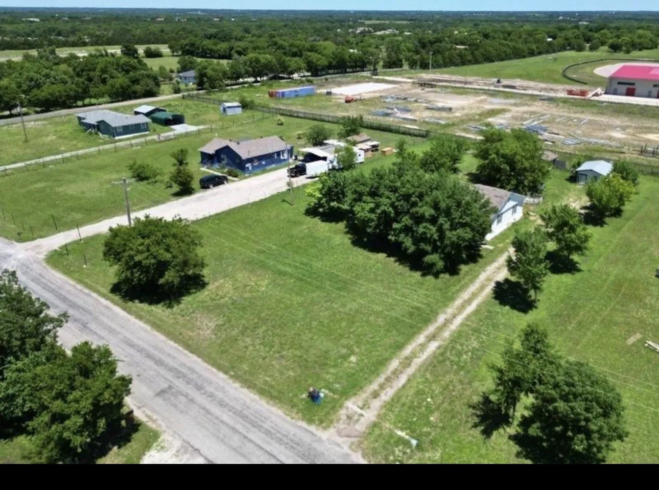 Single Family Residence For Sale in Collin County , 310 Broadway Avenue, Anna, Texas 75409, 3 Bedroom, 2 Bathroom, Garage spaces, 1,812 Sqft, built in 1950, mls#21390975, Real Estate Agent in Anna, Homes For Sale in Collin county, Homes For Sale in Anna, Realtor in Anna Texas, Real Estate Brokerage Independent Realty Texas, Luminita Cordes Realtor