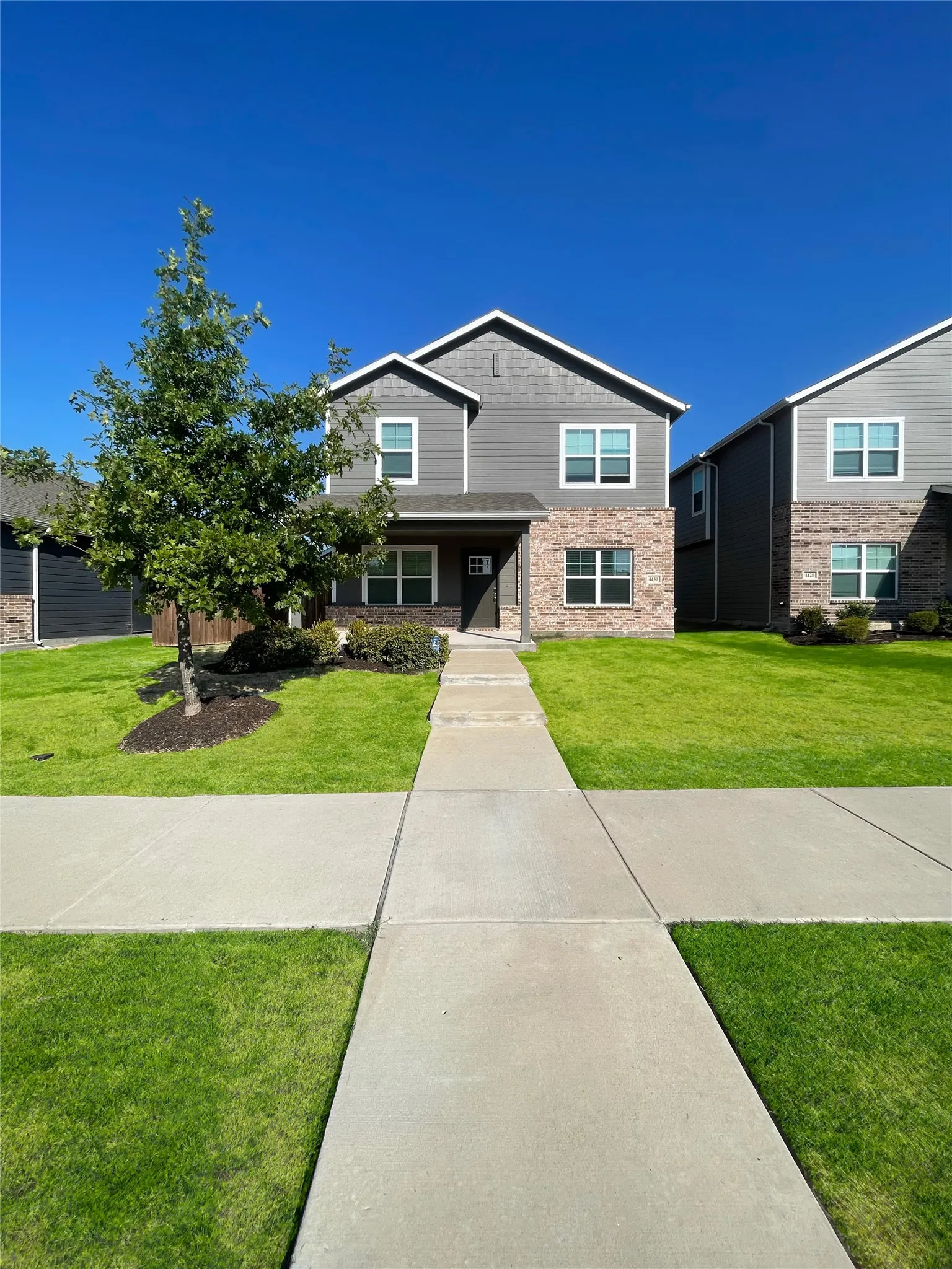 Single Family Residence For Rent