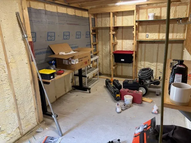 Outside storage room outside for your handy person