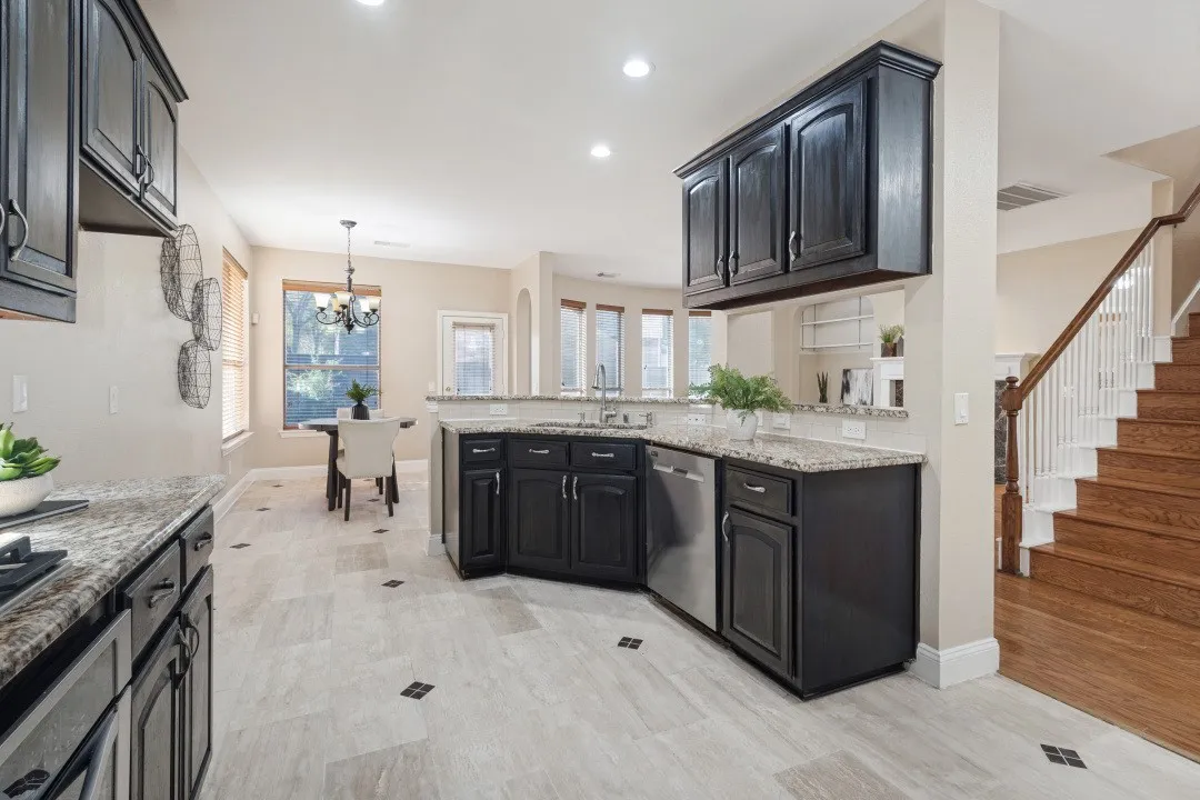 Single Family Residence For Sale in Denton County , 3201 Marquette Drive, Flower Mound, Texas 75022, 4 Bedroom, 3 Bathroom, 2 Garage spaces, 2,498 Sqft, built in 1999, mls#21388391, Real Estate Agent in Flower Mound, Homes For Sale in Denton county, Homes For Sale in Flower Mound, Realtor in Flower Mound Texas, Real Estate Brokerage Independent Realty Texas, Luminita Cordes Realtor