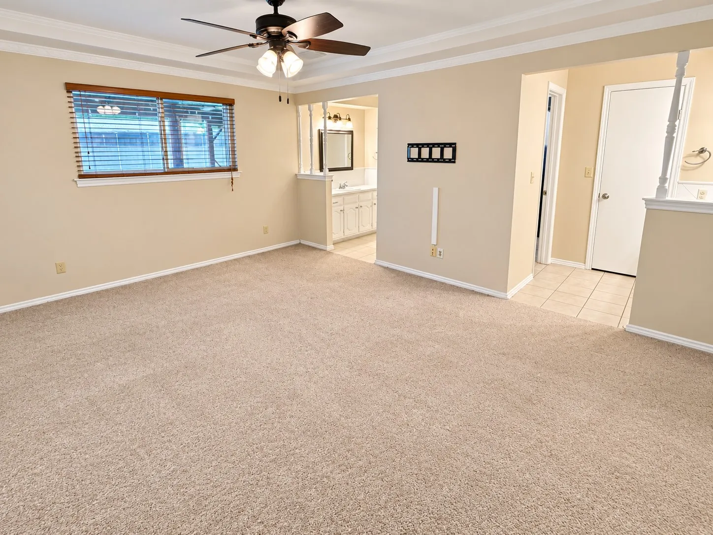 Single Family Residence For Rent in Collin County , 1920 Tampico Drive, Plano, Texas 75075, 3 Bedroom, 2 Bathroom, 2 Garage spaces, 1,900 Sqft, built in 1975, mls#21386180, Real Estate Agent in Plano, Homes For Rent in Collin county, Homes For Rent in Plano, Realtor in Plano Texas, Real Estate Brokerage Independent Realty Texas, Luminita Cordes Realtor