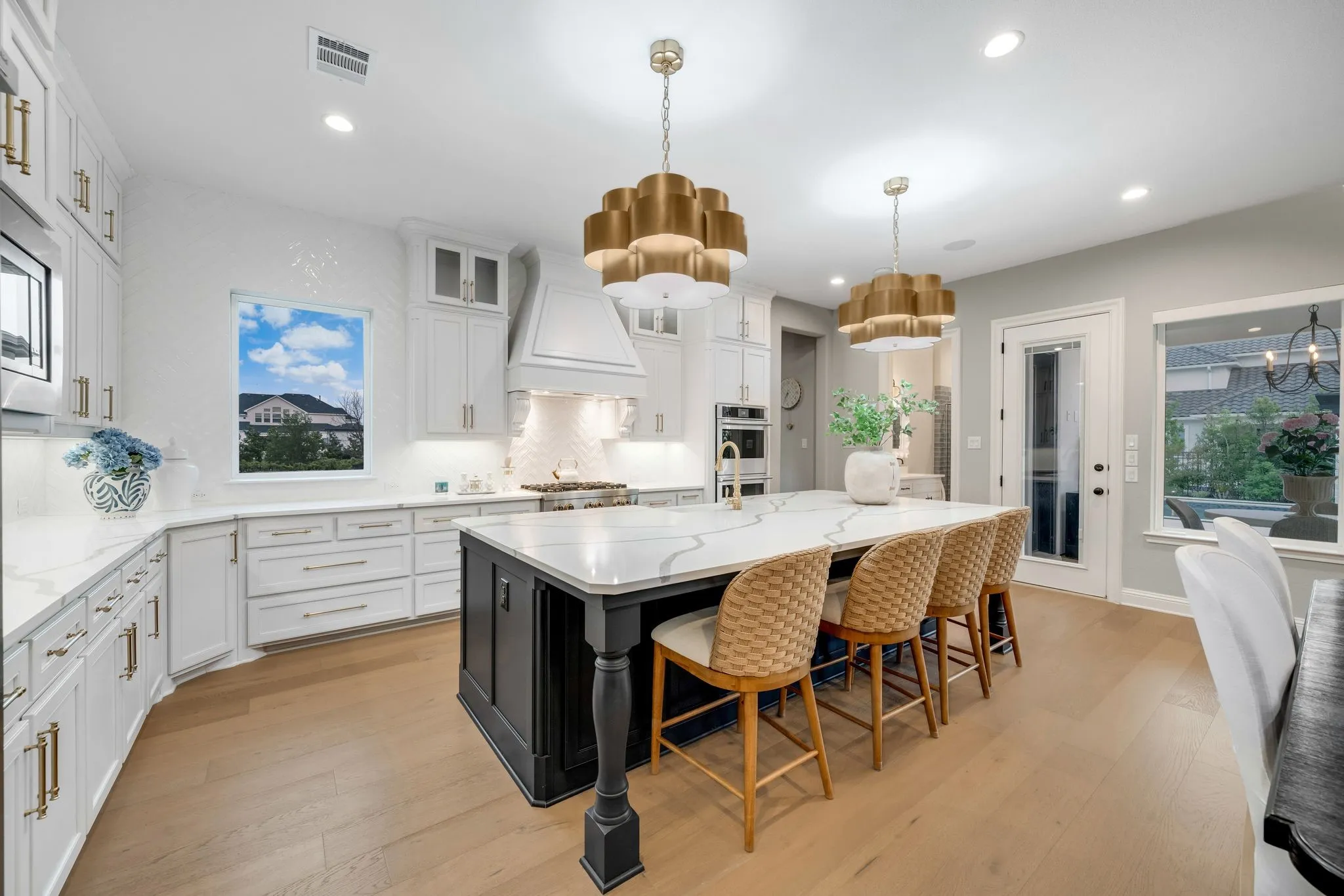 Single Family Residence For Sale in Denton County , 5401 Barry Boulevard, Flower Mound, Texas 75022, 4 Bedroom, 6 Bathroom, 3 Garage spaces, 5,656 Sqft, built in 2022, mls#21391109, Real Estate Agent in Flower Mound, Homes For Sale in Denton county, Homes For Sale in Flower Mound, Realtor in Flower Mound Texas, Real Estate Brokerage Independent Realty Texas, Luminita Cordes Realtor