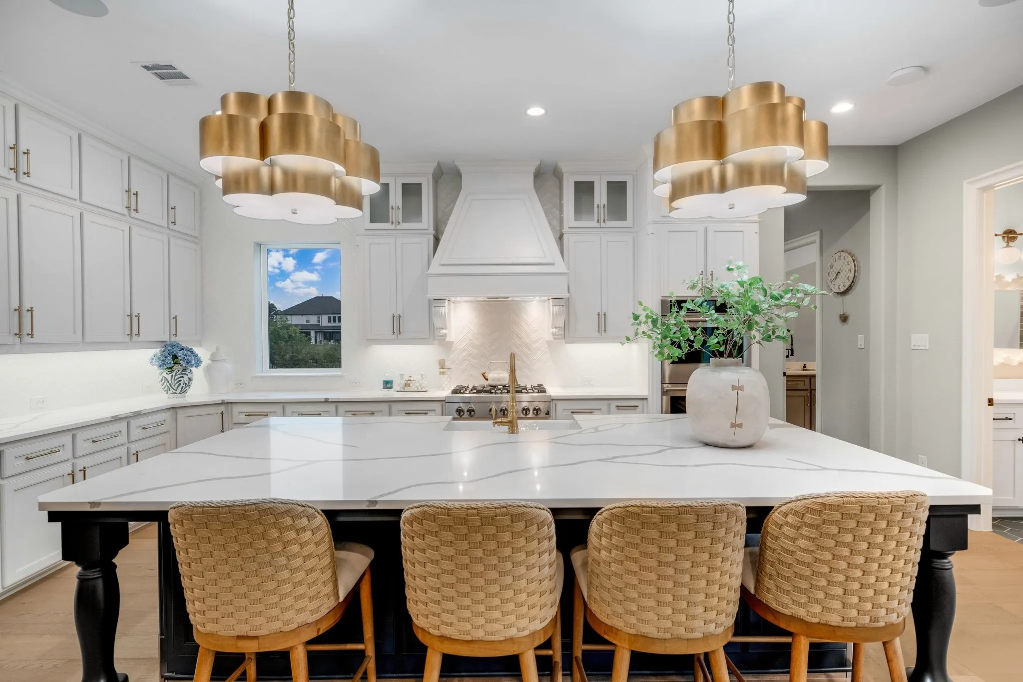 Single Family Residence For Sale in Denton County , 5401 Barry Boulevard, Flower Mound, Texas 75022, 4 Bedroom, 6 Bathroom, 3 Garage spaces, 5,656 Sqft, built in 2022, mls#21391109, Real Estate Agent in Flower Mound, Homes For Sale in Denton county, Homes For Sale in Flower Mound, Realtor in Flower Mound Texas, Real Estate Brokerage Independent Realty Texas, Luminita Cordes Realtor