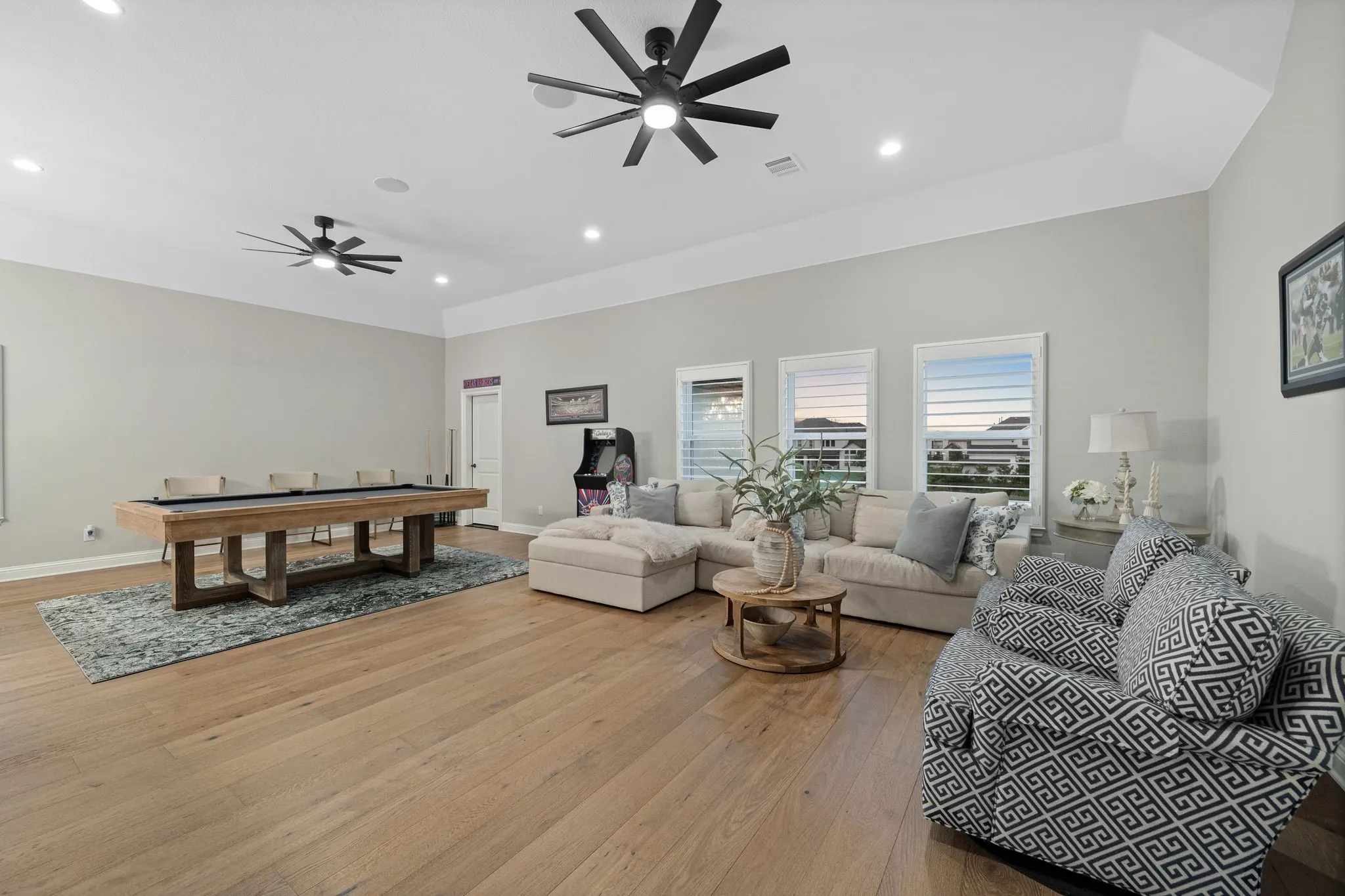 Single Family Residence For Sale in Denton County , 5401 Barry Boulevard, Flower Mound, Texas 75022, 4 Bedroom, 6 Bathroom, 3 Garage spaces, 5,656 Sqft, built in 2022, mls#21391109, Real Estate Agent in Flower Mound, Homes For Sale in Denton county, Homes For Sale in Flower Mound, Realtor in Flower Mound Texas, Real Estate Brokerage Independent Realty Texas, Luminita Cordes Realtor