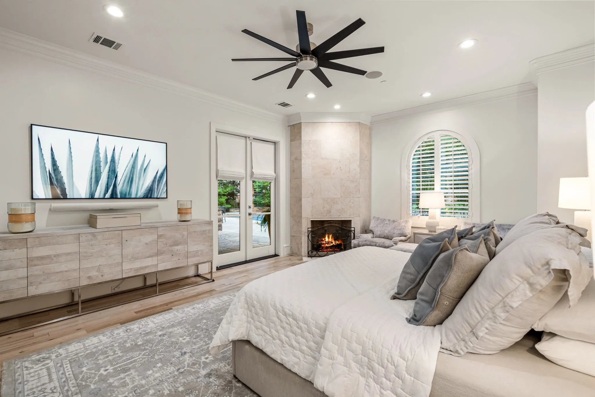 Single Family Residence For Sale in Tarrant County , 2215 King Fisher Drive, Westlake, Texas 76262, 4 Bedroom, 6 Bathroom, 3 Garage spaces, 4,084 Sqft, built in 2008, mls#21391086, Real Estate Agent in Westlake, Homes For Sale in Tarrant county, Homes For Sale in Westlake, Realtor in Westlake Texas, Real Estate Brokerage Independent Realty Texas, Luminita Cordes Realtor