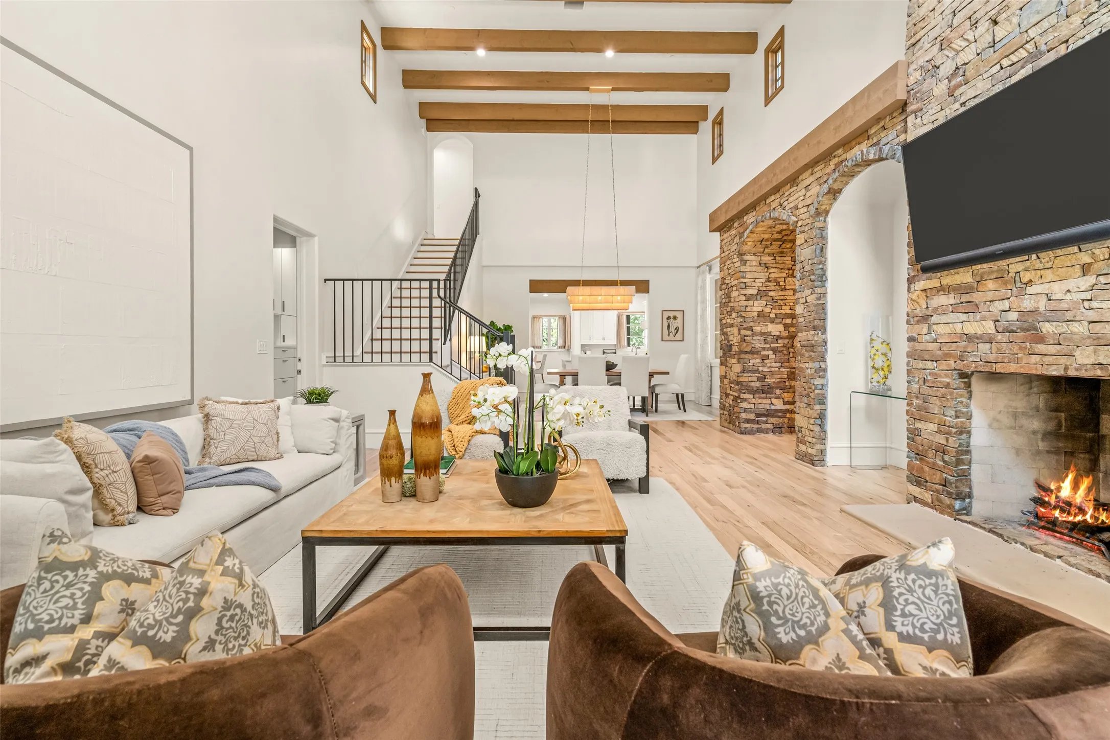 Single Family Residence For Sale in Tarrant County , 2215 King Fisher Drive, Westlake, Texas 76262, 4 Bedroom, 6 Bathroom, 3 Garage spaces, 4,084 Sqft, built in 2008, mls#21391086, Real Estate Agent in Westlake, Homes For Sale in Tarrant county, Homes For Sale in Westlake, Realtor in Westlake Texas, Real Estate Brokerage Independent Realty Texas, Luminita Cordes Realtor