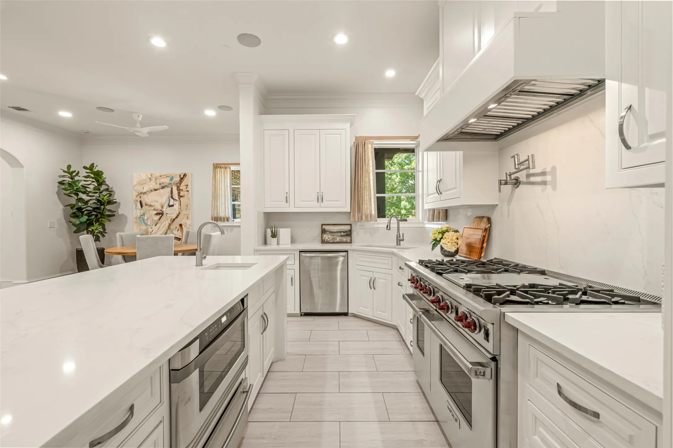 Single Family Residence For Sale in Tarrant County , 2215 King Fisher Drive, Westlake, Texas 76262, 4 Bedroom, 6 Bathroom, 3 Garage spaces, 4,084 Sqft, built in 2008, mls#21391086, Real Estate Agent in Westlake, Homes For Sale in Tarrant county, Homes For Sale in Westlake, Realtor in Westlake Texas, Real Estate Brokerage Independent Realty Texas, Luminita Cordes Realtor