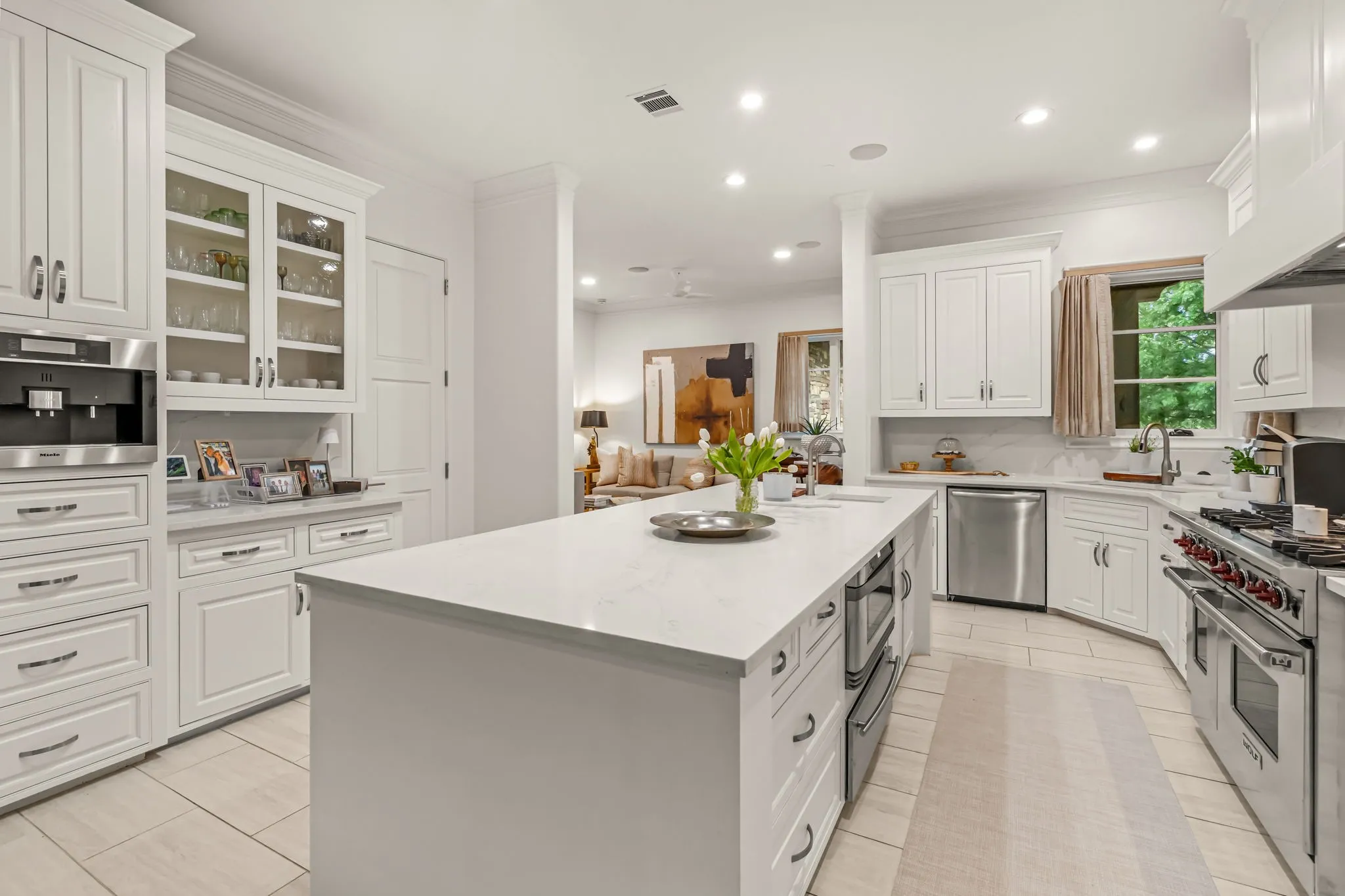 Single Family Residence For Sale in Tarrant County , 2215 King Fisher Drive, Westlake, Texas 76262, 4 Bedroom, 6 Bathroom, 3 Garage spaces, 4,084 Sqft, built in 2008, mls#21391086, Real Estate Agent in Westlake, Homes For Sale in Tarrant county, Homes For Sale in Westlake, Realtor in Westlake Texas, Real Estate Brokerage Independent Realty Texas, Luminita Cordes Realtor