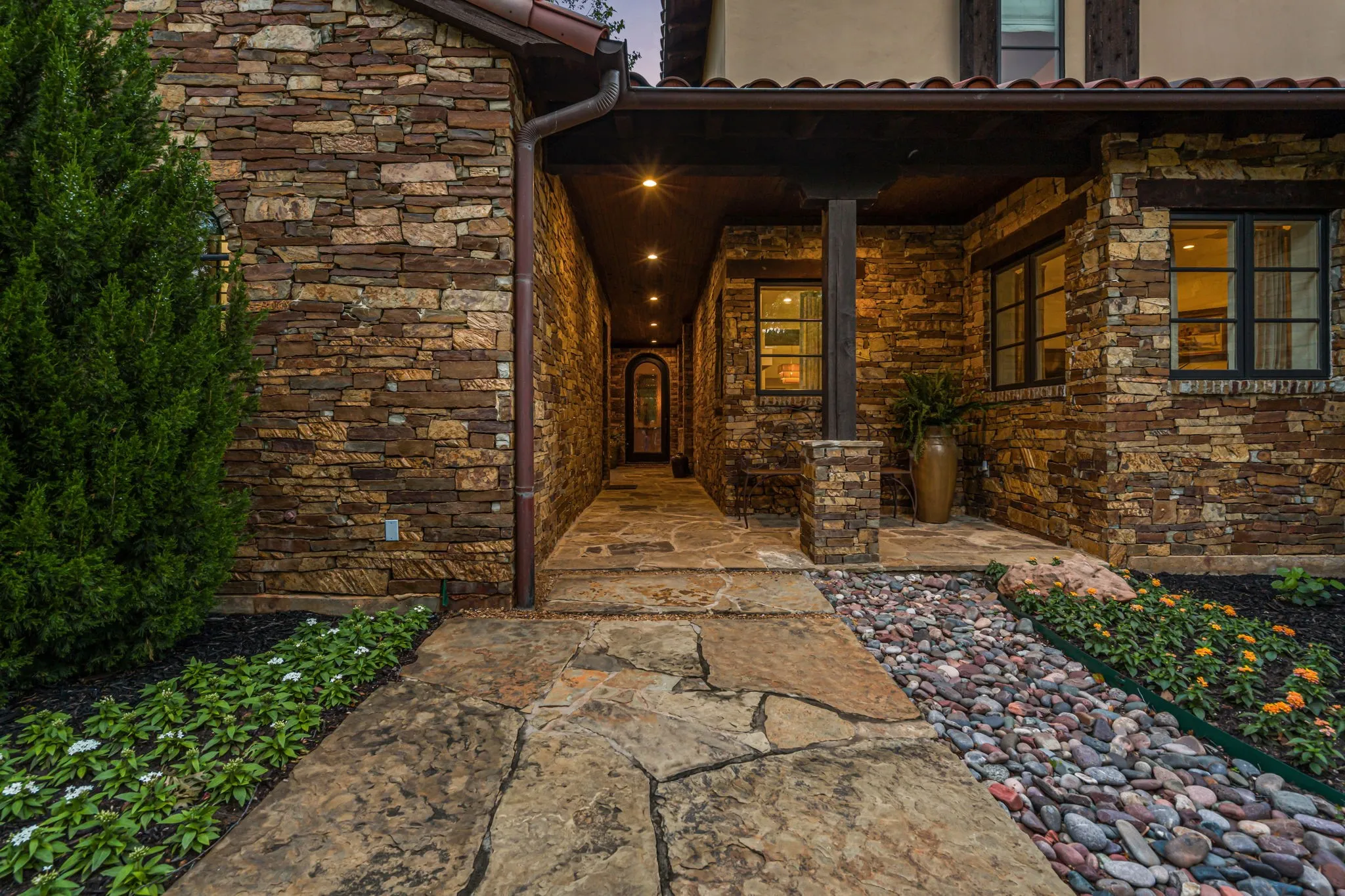 Single Family Residence For Sale in Tarrant County , 2215 King Fisher Drive, Westlake, Texas 76262, 4 Bedroom, 6 Bathroom, 3 Garage spaces, 4,084 Sqft, built in 2008, mls#21391086, Real Estate Agent in Westlake, Homes For Sale in Tarrant county, Homes For Sale in Westlake, Realtor in Westlake Texas, Real Estate Brokerage Independent Realty Texas, Luminita Cordes Realtor