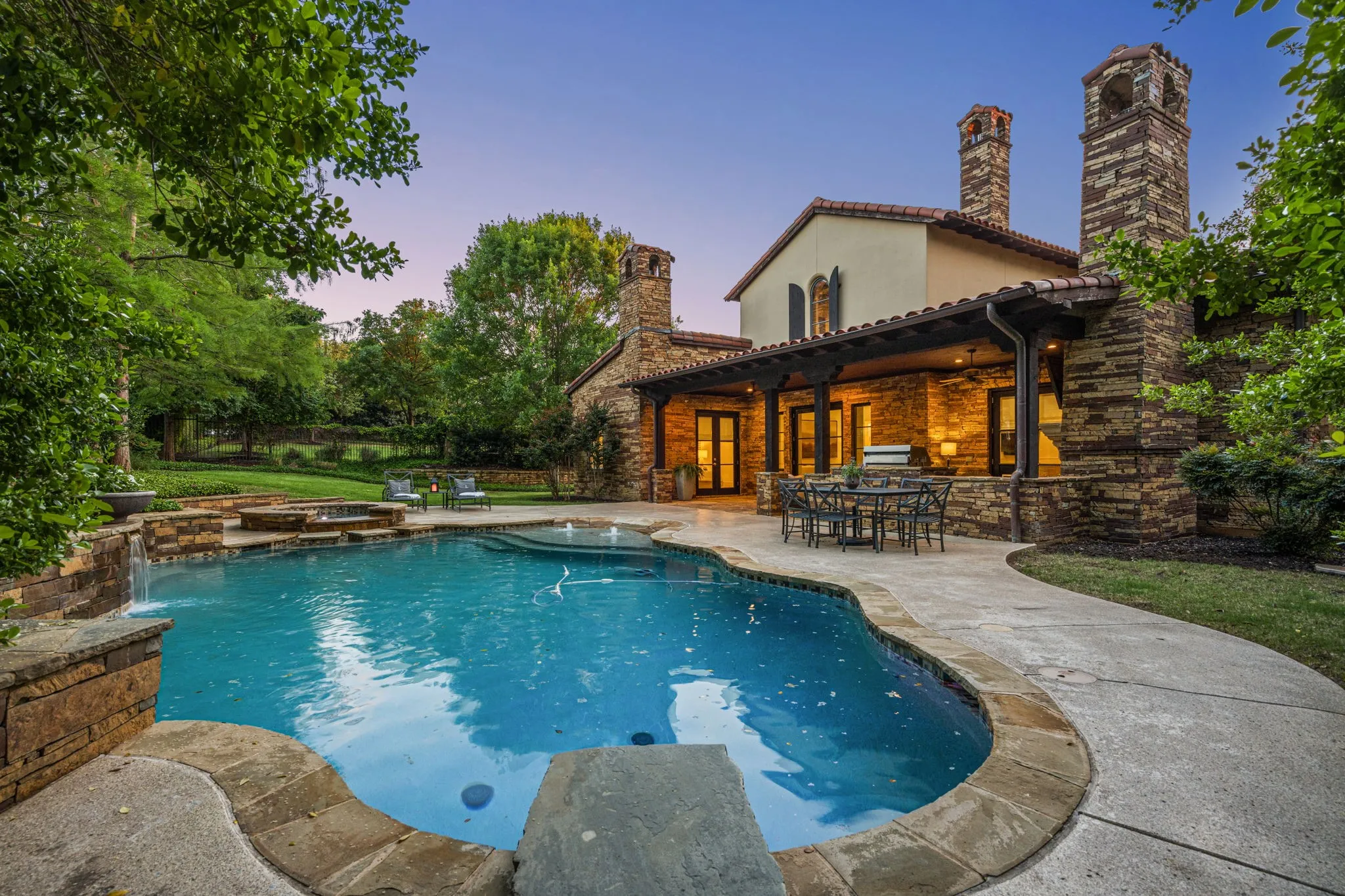 Single Family Residence For Sale in Tarrant County , 2215 King Fisher Drive, Westlake, Texas 76262, 4 Bedroom, 6 Bathroom, 3 Garage spaces, 4,084 Sqft, built in 2008, mls#21391086, Real Estate Agent in Westlake, Homes For Sale in Tarrant county, Homes For Sale in Westlake, Realtor in Westlake Texas, Real Estate Brokerage Independent Realty Texas, Luminita Cordes Realtor
