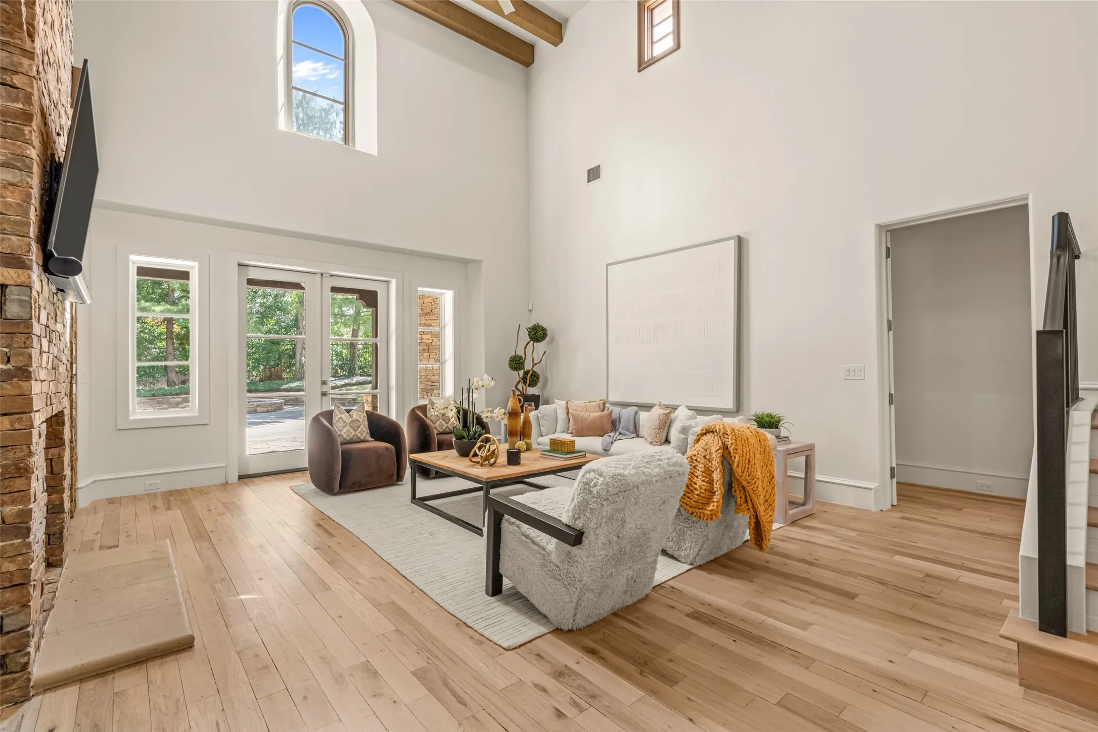 Single Family Residence For Sale in Tarrant County , 2215 King Fisher Drive, Westlake, Texas 76262, 4 Bedroom, 6 Bathroom, 3 Garage spaces, 4,084 Sqft, built in 2008, mls#21391086, Real Estate Agent in Westlake, Homes For Sale in Tarrant county, Homes For Sale in Westlake, Realtor in Westlake Texas, Real Estate Brokerage Independent Realty Texas, Luminita Cordes Realtor