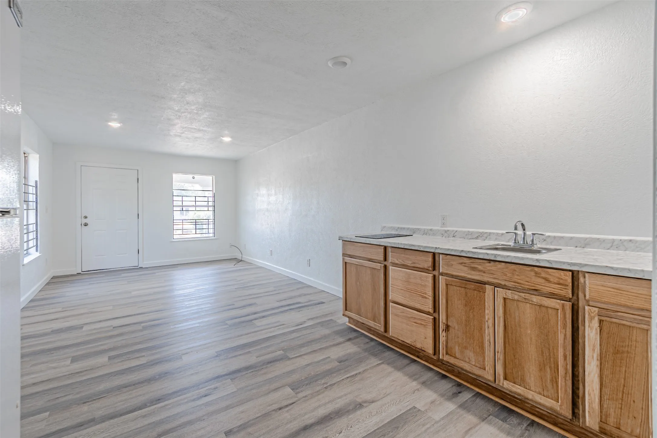Single Family Residence For Sale in Tarrant County , 5406 Houghton Avenue, Fort Worth, Texas 76107, 1 Bedroom, 1 Bathroom, Garage spaces, 336 Sqft, built in 1920, mls#21391032, Real Estate Agent in Fort Worth, Homes For Sale in Tarrant county, Homes For Sale in Fort Worth, Realtor in Fort Worth Texas, Real Estate Brokerage Independent Realty Texas, Luminita Cordes Realtor
