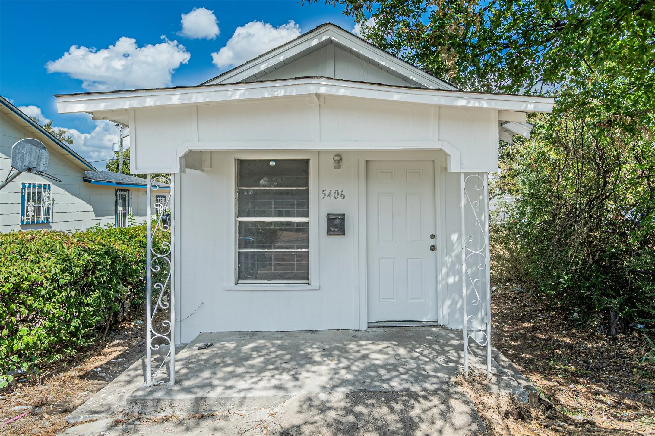 Single Family Residence For Sale