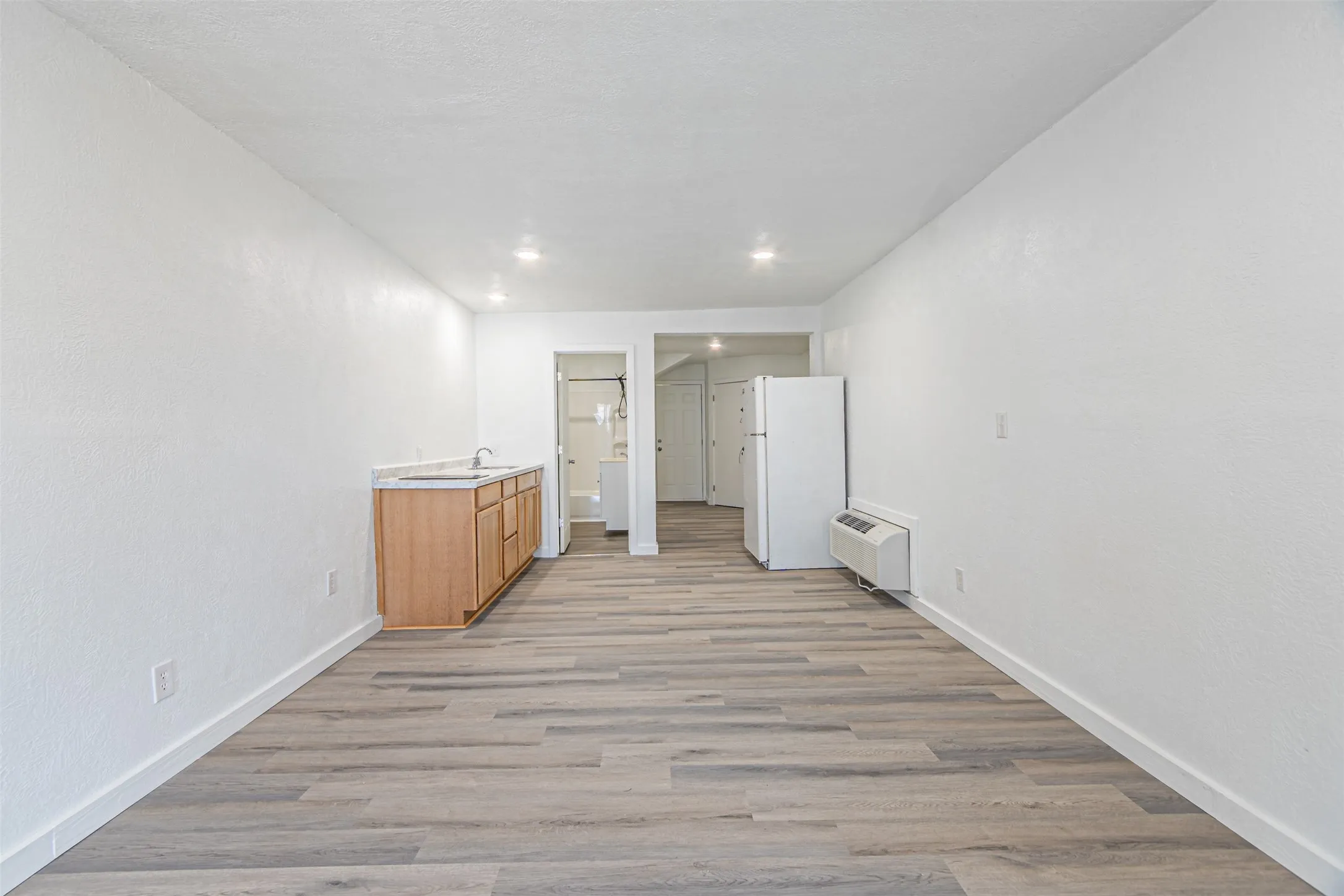 Single Family Residence For Sale in Tarrant County , 5406 Houghton Avenue, Fort Worth, Texas 76107, 1 Bedroom, 1 Bathroom, Garage spaces, 336 Sqft, built in 1920, mls#21391032, Real Estate Agent in Fort Worth, Homes For Sale in Tarrant county, Homes For Sale in Fort Worth, Realtor in Fort Worth Texas, Real Estate Brokerage Independent Realty Texas, Luminita Cordes Realtor