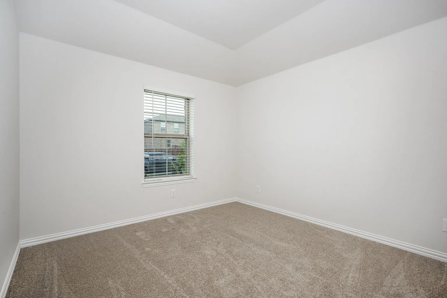 Single Family Residence For Rent in Denton County , 2104 Briar Rose Drive, Denton, Texas 76207, 4 Bedroom, 2 Bathroom, 2 Garage spaces, 2,053 Sqft, built in 2024, mls#21391122, Real Estate Agent in Denton, Homes For Rent in Denton county, Homes For Rent in Denton, Realtor in Denton Texas, Real Estate Brokerage Independent Realty Texas, Luminita Cordes Realtor