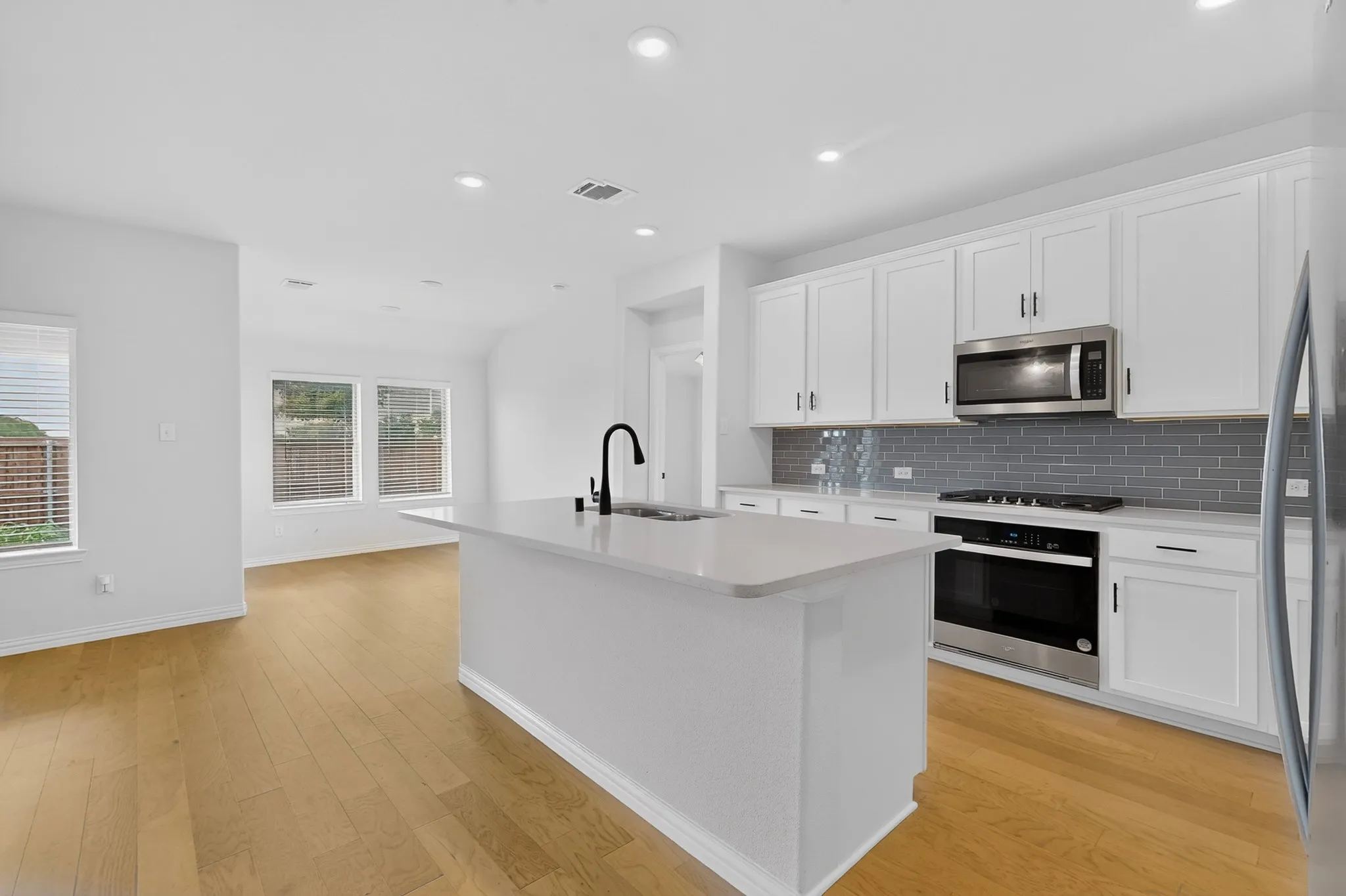 Single Family Residence For Rent in Denton County , 2104 Briar Rose Drive, Denton, Texas 76207, 4 Bedroom, 2 Bathroom, 2 Garage spaces, 2,053 Sqft, built in 2024, mls#21391122, Real Estate Agent in Denton, Homes For Rent in Denton county, Homes For Rent in Denton, Realtor in Denton Texas, Real Estate Brokerage Independent Realty Texas, Luminita Cordes Realtor