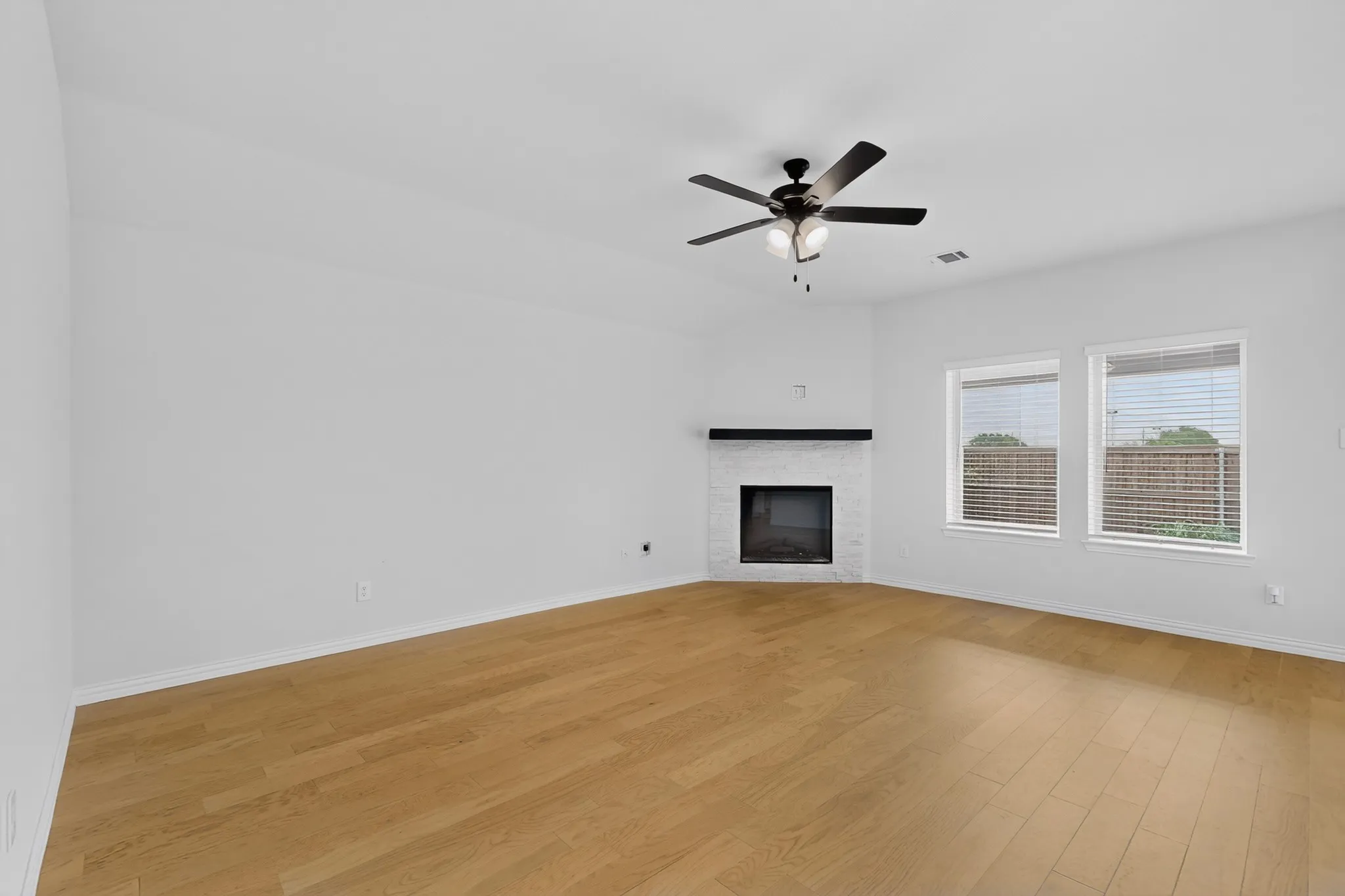 Single Family Residence For Rent in Denton County , 2104 Briar Rose Drive, Denton, Texas 76207, 4 Bedroom, 2 Bathroom, 2 Garage spaces, 2,053 Sqft, built in 2024, mls#21391122, Real Estate Agent in Denton, Homes For Rent in Denton county, Homes For Rent in Denton, Realtor in Denton Texas, Real Estate Brokerage Independent Realty Texas, Luminita Cordes Realtor