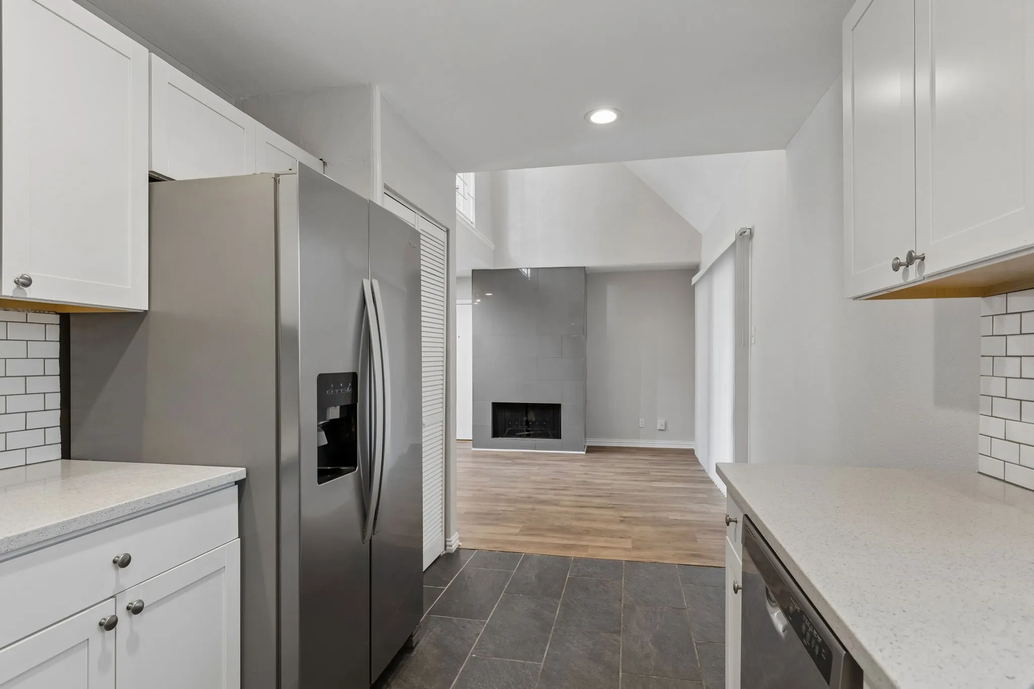 Single Family Residence For Sale in Dallas County , 2047 Abshire Lane, Dallas, Texas 75228, 3 Bedroom, 2 Bathroom, 2 Garage spaces, 1,635 Sqft, built in 1962, mls#21390403, Real Estate Agent in Dallas, Homes For Sale in Dallas county, Homes For Sale in Dallas, Realtor in Dallas Texas, Real Estate Brokerage Independent Realty Texas, Luminita Cordes Realtor