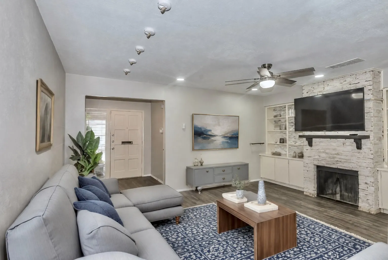 Condominium For Rent in Dallas County , 3788 Vitruvian Way K1, Addison, Texas 75001, 3 Bedroom, 3 Bathroom, Garage spaces, 1,597 Sqft, built in 1971, mls#21391064, Real Estate Agent in Addison, Homes For Rent in Dallas county, Homes For Rent in Addison, Realtor in Addison Texas, Real Estate Brokerage Independent Realty Texas, Luminita Cordes Realtor