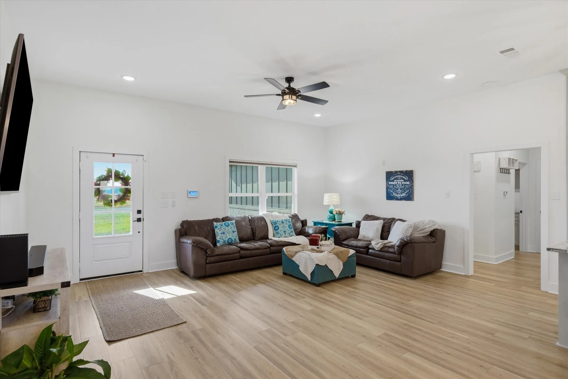 Single Family Residence For Sale in Smith County , 12608 CR 499, Lindale, Texas 75771, 4 Bedroom, 2 Bathroom, 2 Garage spaces, 1,842 Sqft, built in 2022, mls#21391072, Real Estate Agent in Lindale, Homes For Sale in Smith county, Homes For Sale in Lindale, Realtor in Lindale Texas, Real Estate Brokerage Independent Realty Texas, Luminita Cordes Realtor