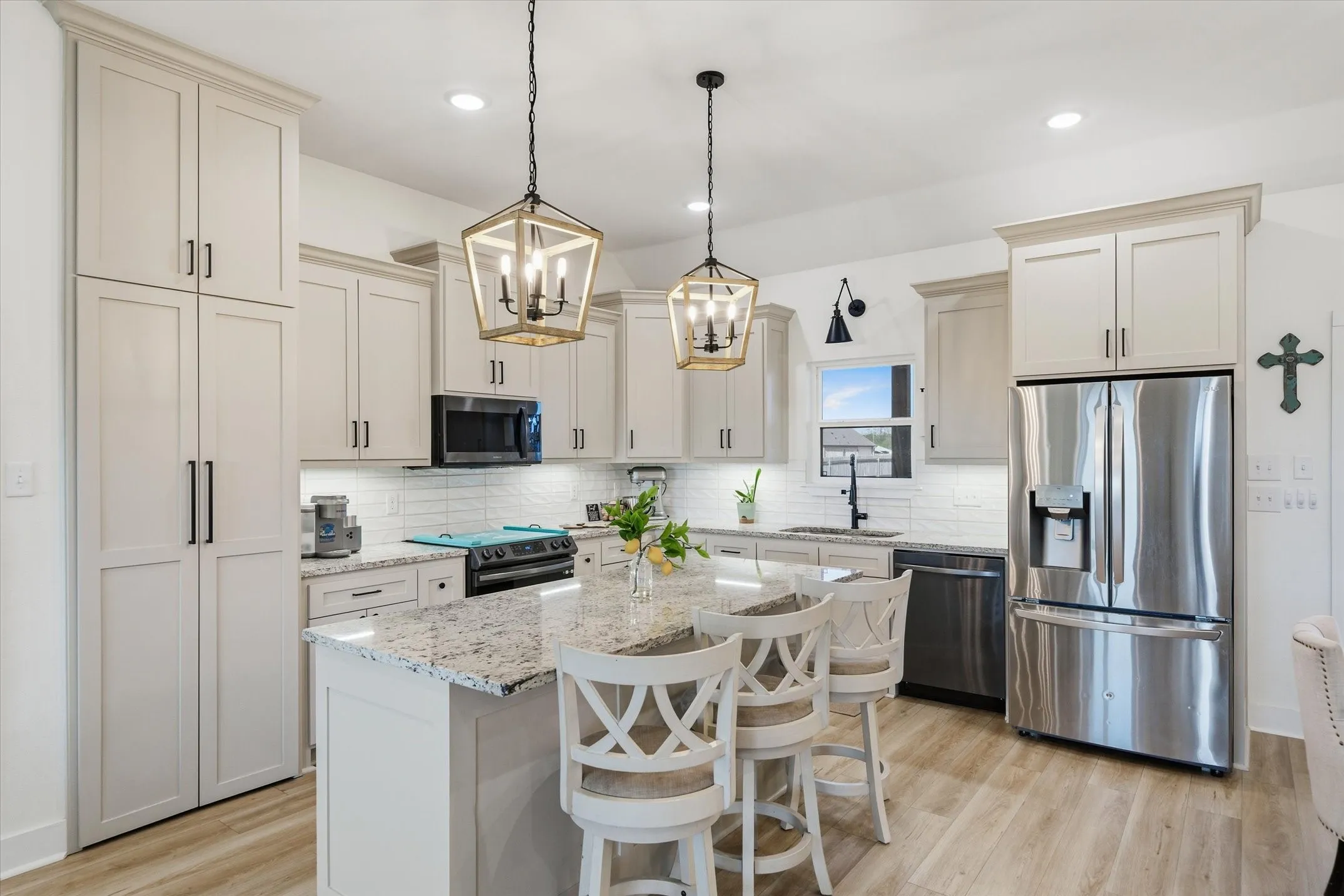 Single Family Residence For Sale in Smith County , 12608 CR 499, Lindale, Texas 75771, 4 Bedroom, 2 Bathroom, 2 Garage spaces, 1,842 Sqft, built in 2022, mls#21391072, Real Estate Agent in Lindale, Homes For Sale in Smith county, Homes For Sale in Lindale, Realtor in Lindale Texas, Real Estate Brokerage Independent Realty Texas, Luminita Cordes Realtor