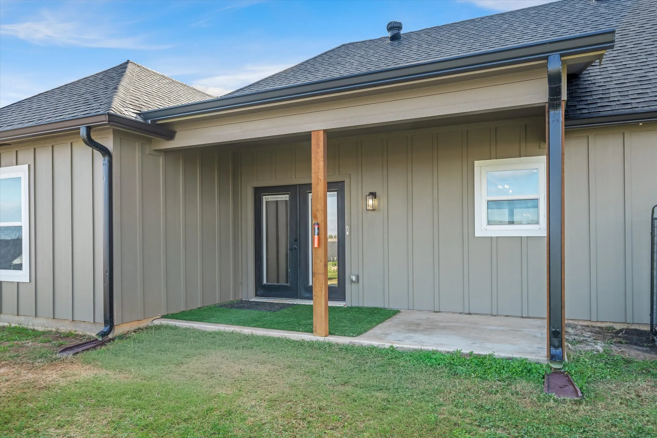 Single Family Residence For Sale in Smith County , 12608 CR 499, Lindale, Texas 75771, 4 Bedroom, 2 Bathroom, 2 Garage spaces, 1,842 Sqft, built in 2022, mls#21391072, Real Estate Agent in Lindale, Homes For Sale in Smith county, Homes For Sale in Lindale, Realtor in Lindale Texas, Real Estate Brokerage Independent Realty Texas, Luminita Cordes Realtor