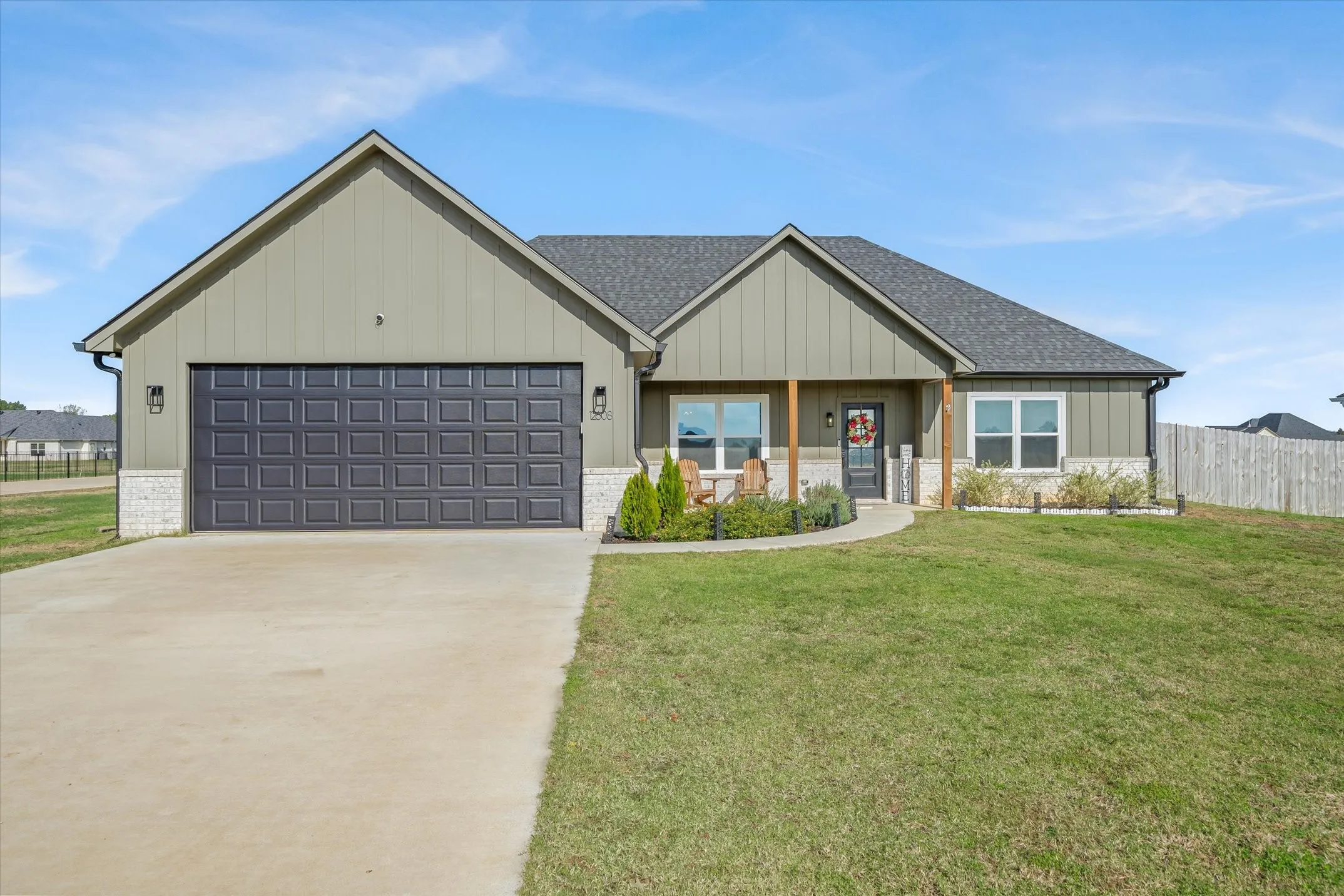 Single Family Residence For Sale in Smith County , 12608 CR 499, Lindale, Texas 75771, 4 Bedroom, 2 Bathroom, 2 Garage spaces, 1,842 Sqft, built in 2022, mls#21391072, Real Estate Agent in Lindale, Homes For Sale in Smith county, Homes For Sale in Lindale, Realtor in Lindale Texas, Real Estate Brokerage Independent Realty Texas, Luminita Cordes Realtor