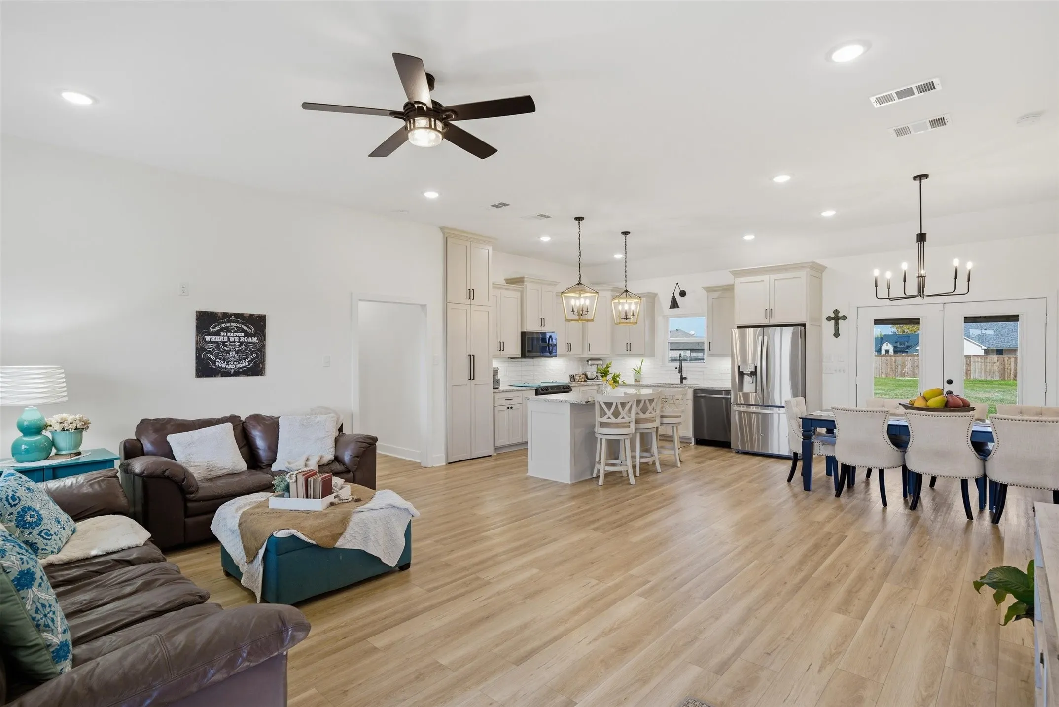 Single Family Residence For Sale in Smith County , 12608 CR 499, Lindale, Texas 75771, 4 Bedroom, 2 Bathroom, 2 Garage spaces, 1,842 Sqft, built in 2022, mls#21391072, Real Estate Agent in Lindale, Homes For Sale in Smith county, Homes For Sale in Lindale, Realtor in Lindale Texas, Real Estate Brokerage Independent Realty Texas, Luminita Cordes Realtor
