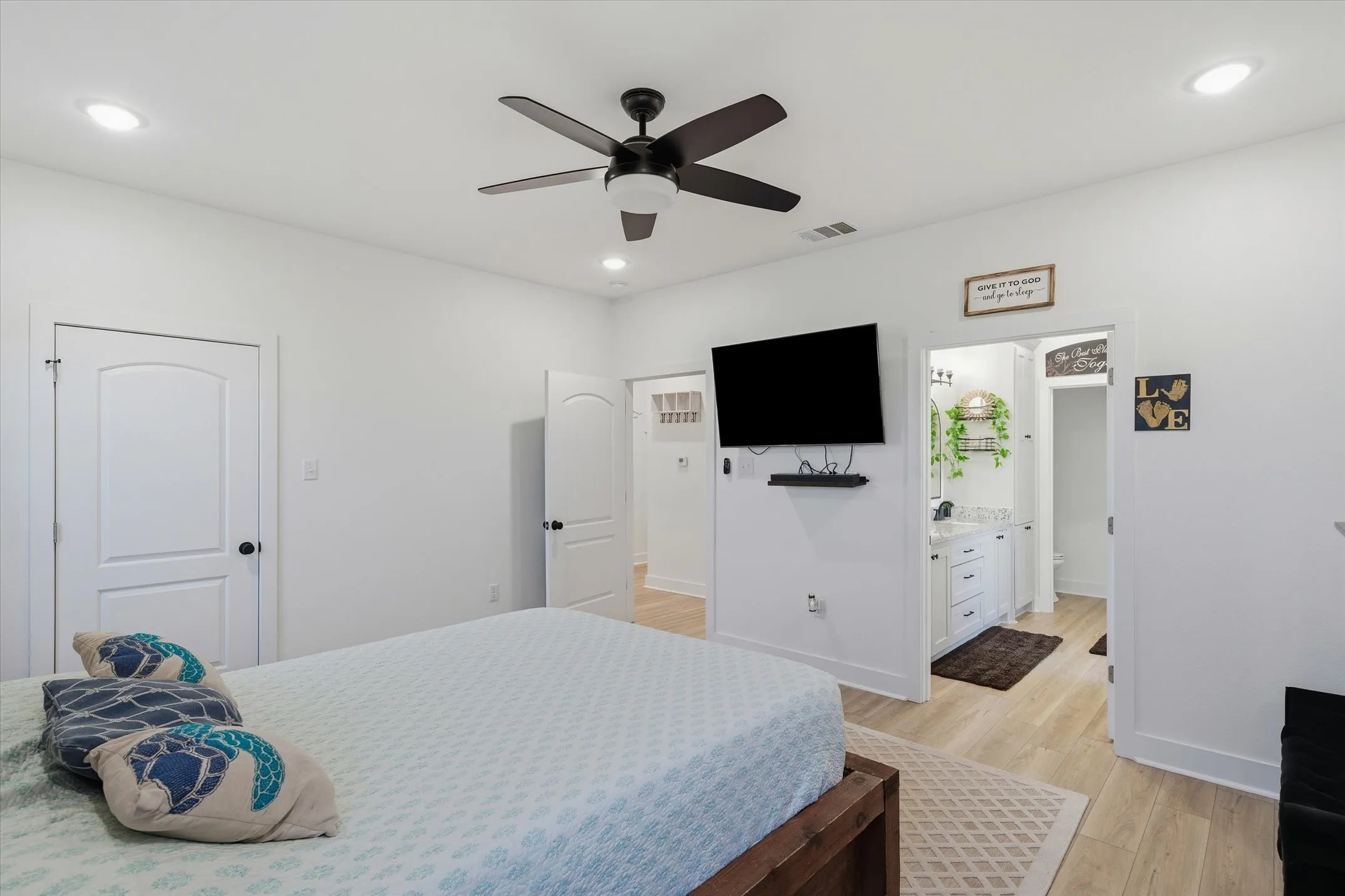 Single Family Residence For Sale in Smith County , 12608 CR 499, Lindale, Texas 75771, 4 Bedroom, 2 Bathroom, 2 Garage spaces, 1,842 Sqft, built in 2022, mls#21391072, Real Estate Agent in Lindale, Homes For Sale in Smith county, Homes For Sale in Lindale, Realtor in Lindale Texas, Real Estate Brokerage Independent Realty Texas, Luminita Cordes Realtor