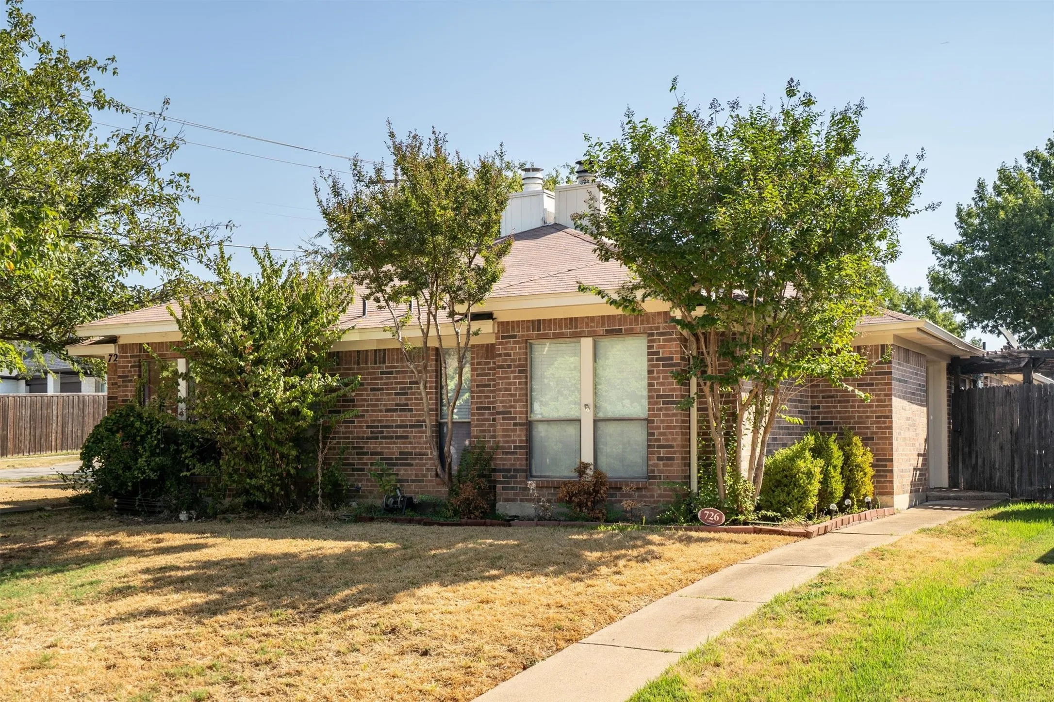 Duplex For Rent in Tarrant County , 726 Michol Street, Grapevine, Texas 76051, 3 Bedroom, 2 Bathroom, Garage spaces, 1,204 Sqft, built in 1983, mls#21385864, Real Estate Agent in Grapevine, Homes For Rent in Tarrant county, Homes For Rent in Grapevine, Realtor in Grapevine Texas, Real Estate Brokerage Independent Realty Texas, Luminita Cordes Realtor