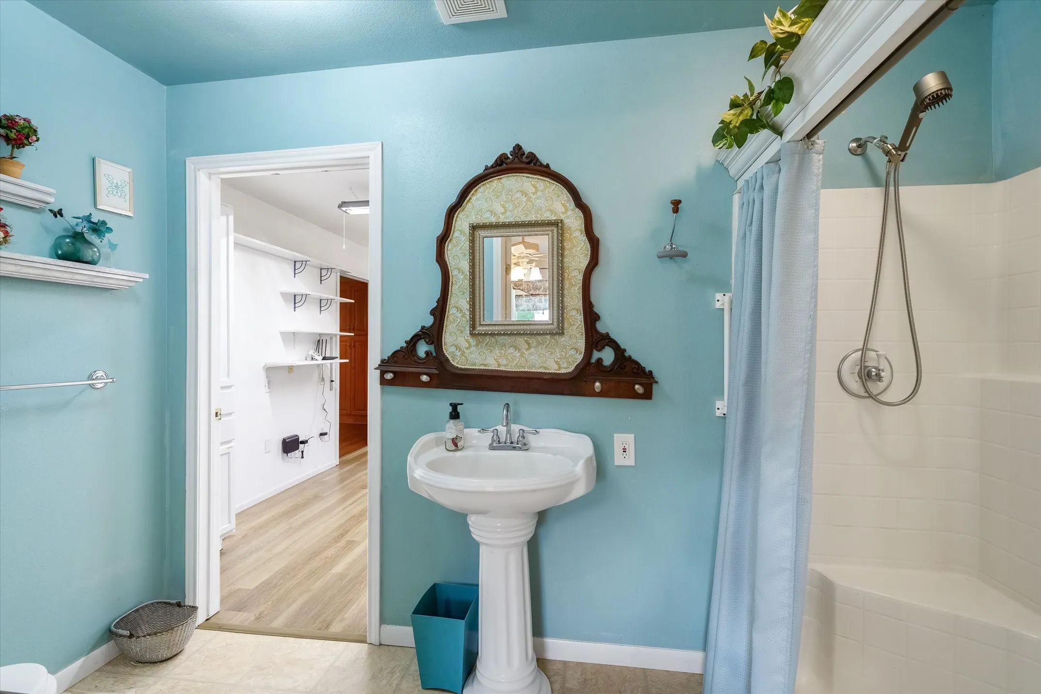 Single Family Residence For Sale in Van Zandt County , 11286 FM 17, Grand Saline, Texas 75140, 3 Bedroom, 3 Bathroom, Garage spaces, 2,400 Sqft, built in 2017, mls#21391127, Real Estate Agent in Grand Saline, Homes For Sale in Van Zandt county, Homes For Sale in Grand Saline, Realtor in Grand Saline Texas, Real Estate Brokerage Independent Realty Texas, Luminita Cordes Realtor
