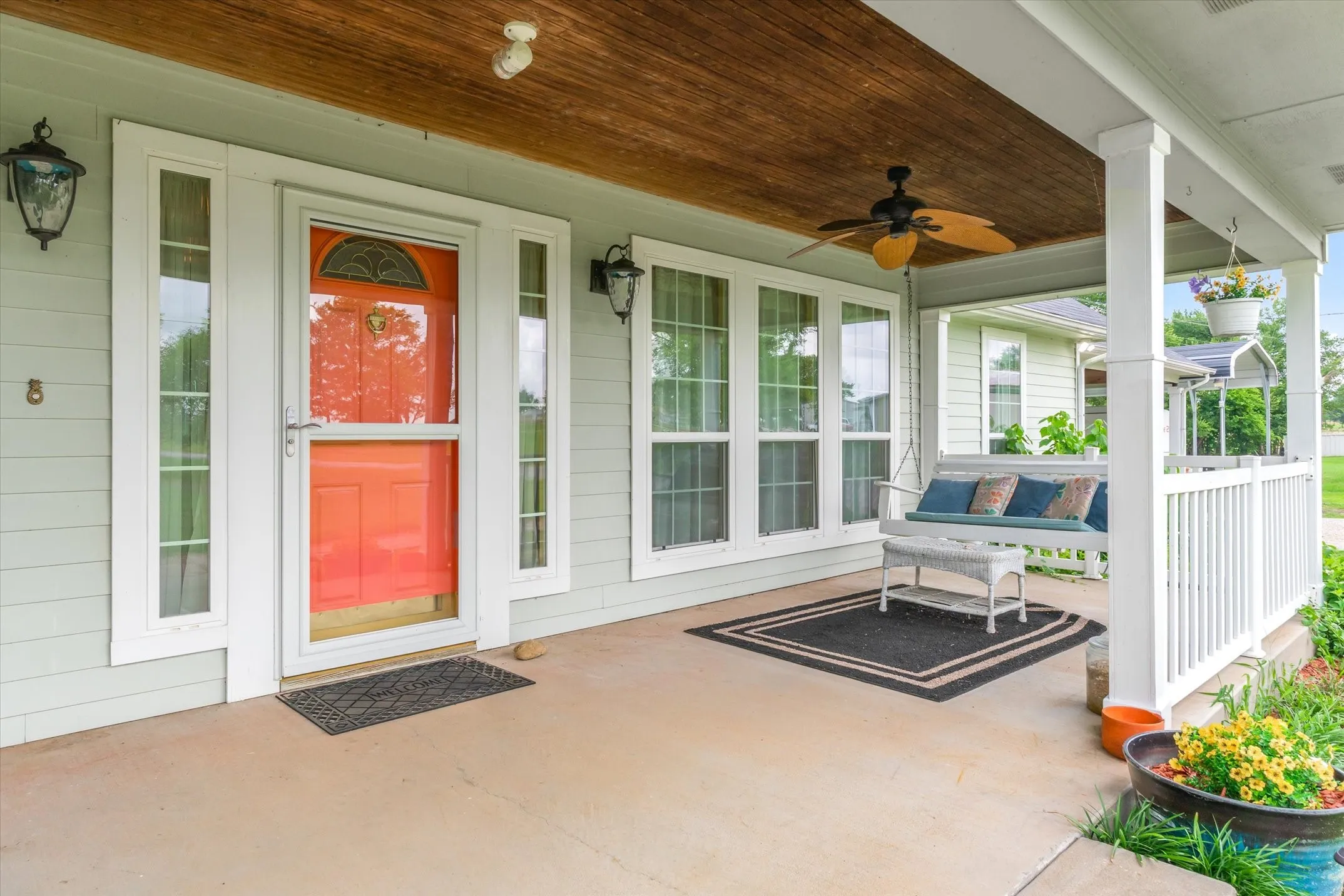 Single Family Residence For Sale in Van Zandt County , 11286 FM 17, Grand Saline, Texas 75140, 3 Bedroom, 3 Bathroom, Garage spaces, 2,400 Sqft, built in 2017, mls#21391127, Real Estate Agent in Grand Saline, Homes For Sale in Van Zandt county, Homes For Sale in Grand Saline, Realtor in Grand Saline Texas, Real Estate Brokerage Independent Realty Texas, Luminita Cordes Realtor