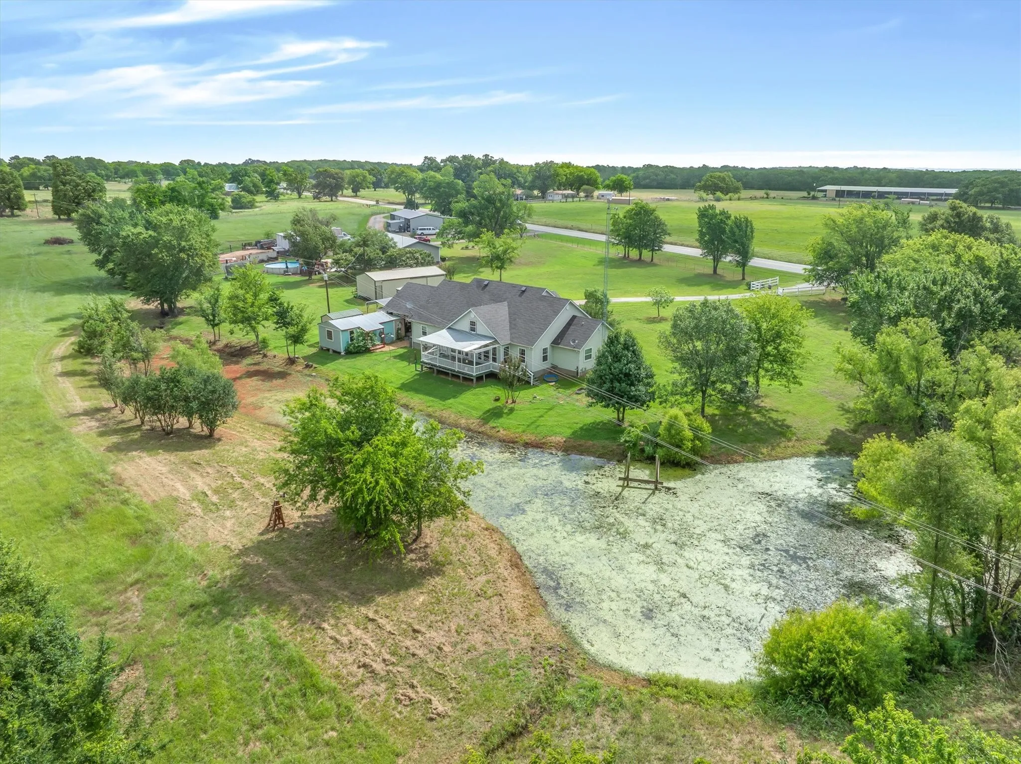 Single Family Residence For Sale in Van Zandt County , 11286 FM 17, Grand Saline, Texas 75140, 3 Bedroom, 3 Bathroom, Garage spaces, 2,400 Sqft, built in 2017, mls#21391127, Real Estate Agent in Grand Saline, Homes For Sale in Van Zandt county, Homes For Sale in Grand Saline, Realtor in Grand Saline Texas, Real Estate Brokerage Independent Realty Texas, Luminita Cordes Realtor