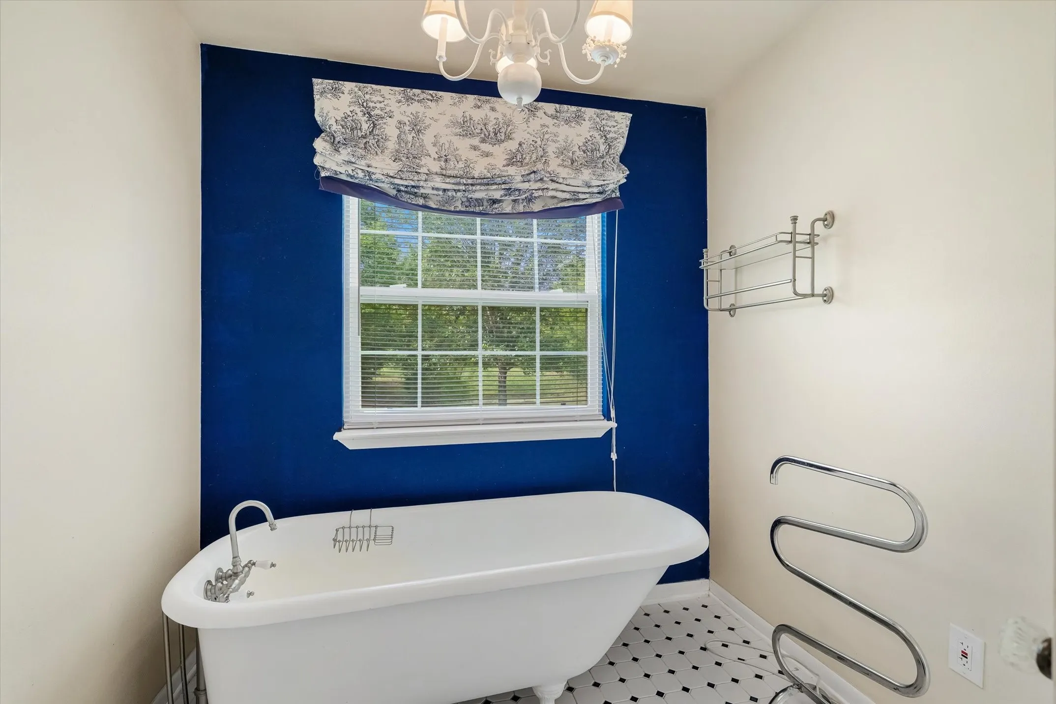 Single Family Residence For Sale in Van Zandt County , 11286 FM 17, Grand Saline, Texas 75140, 3 Bedroom, 3 Bathroom, Garage spaces, 2,400 Sqft, built in 2017, mls#21391127, Real Estate Agent in Grand Saline, Homes For Sale in Van Zandt county, Homes For Sale in Grand Saline, Realtor in Grand Saline Texas, Real Estate Brokerage Independent Realty Texas, Luminita Cordes Realtor