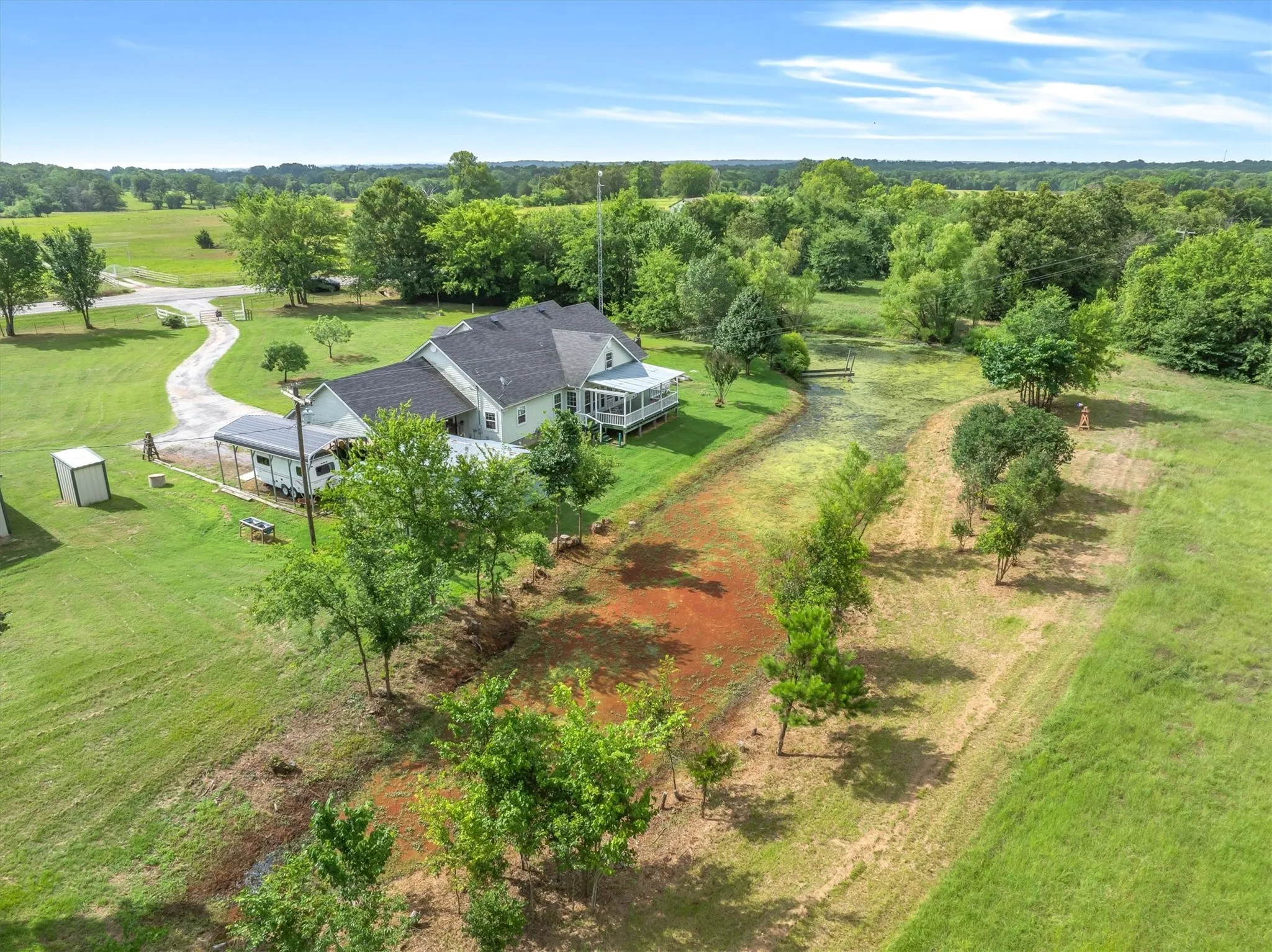 Single Family Residence For Sale in Van Zandt County , 11286 FM 17, Grand Saline, Texas 75140, 3 Bedroom, 3 Bathroom, Garage spaces, 2,400 Sqft, built in 2017, mls#21391127, Real Estate Agent in Grand Saline, Homes For Sale in Van Zandt county, Homes For Sale in Grand Saline, Realtor in Grand Saline Texas, Real Estate Brokerage Independent Realty Texas, Luminita Cordes Realtor