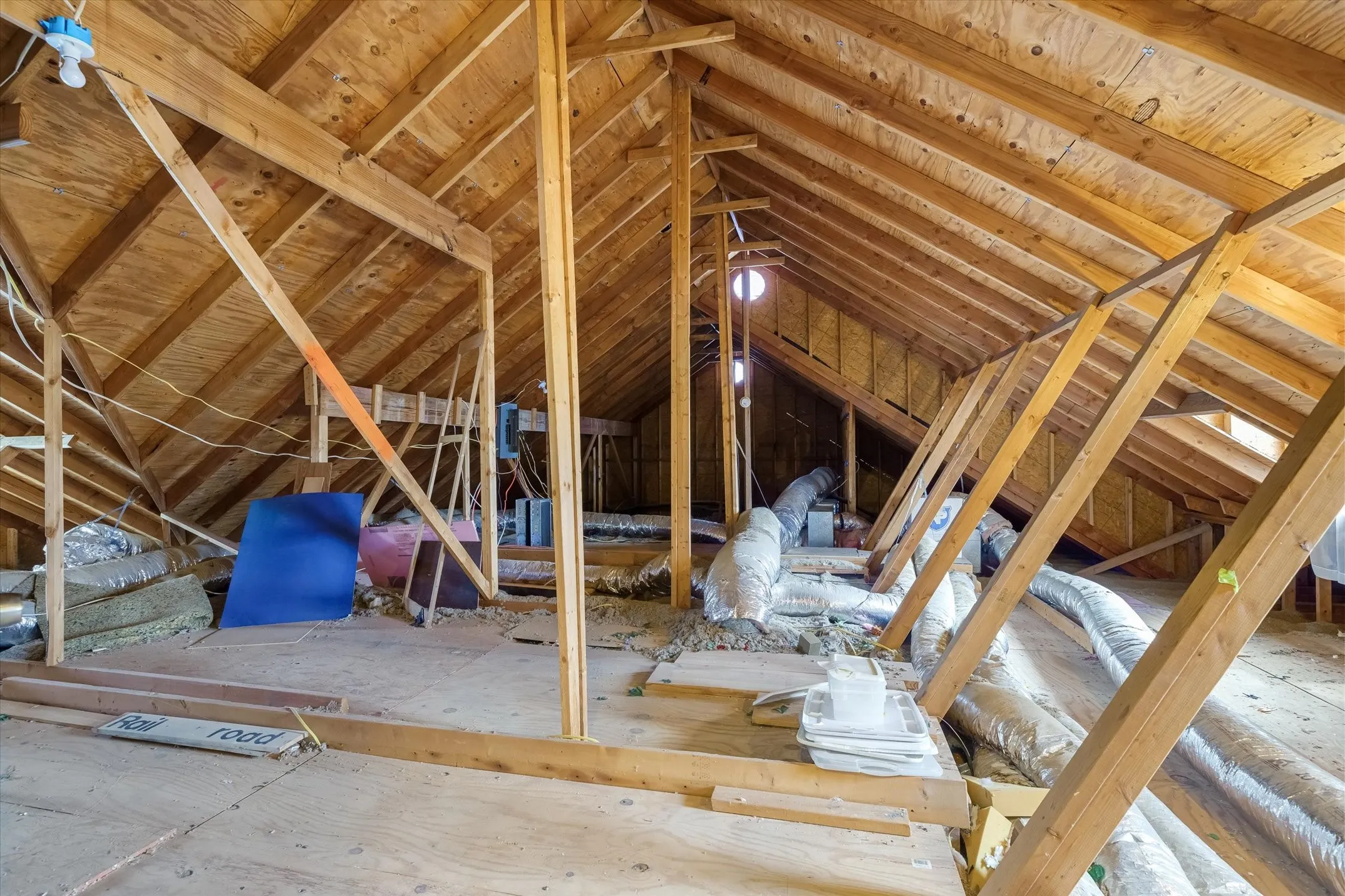 Single Family Residence For Sale in Van Zandt County , 11286 FM 17, Grand Saline, Texas 75140, 3 Bedroom, 3 Bathroom, Garage spaces, 2,400 Sqft, built in 2017, mls#21391127, Real Estate Agent in Grand Saline, Homes For Sale in Van Zandt county, Homes For Sale in Grand Saline, Realtor in Grand Saline Texas, Real Estate Brokerage Independent Realty Texas, Luminita Cordes Realtor