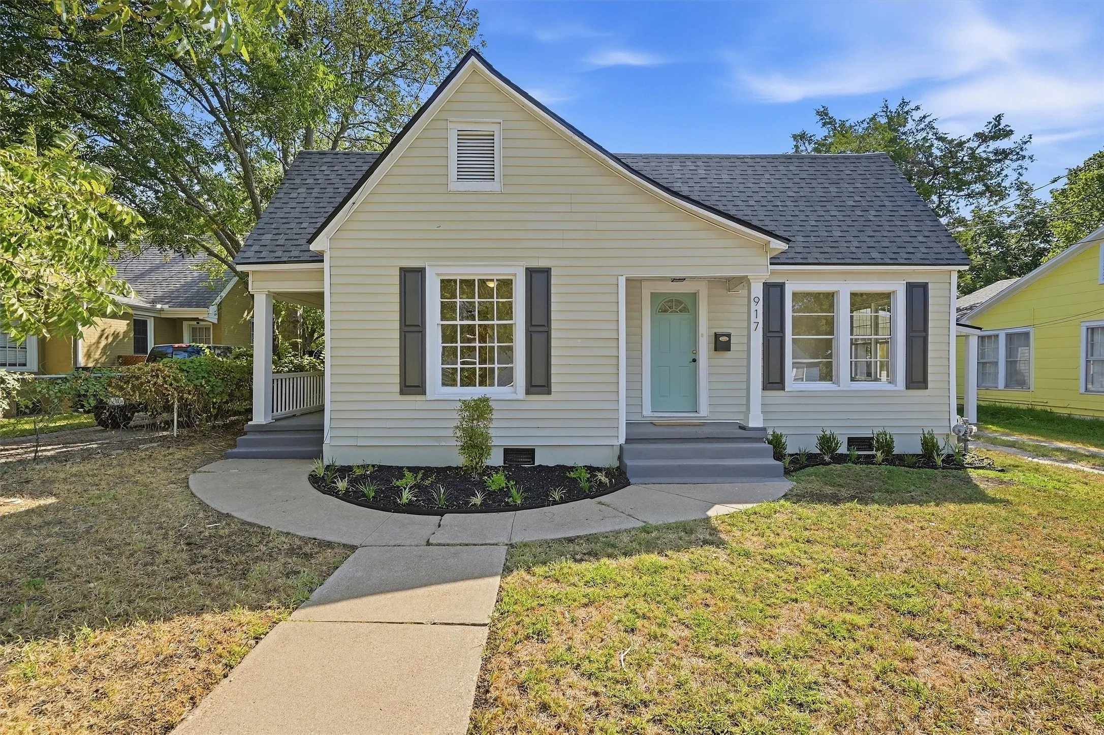 Single Family Residence For Sale