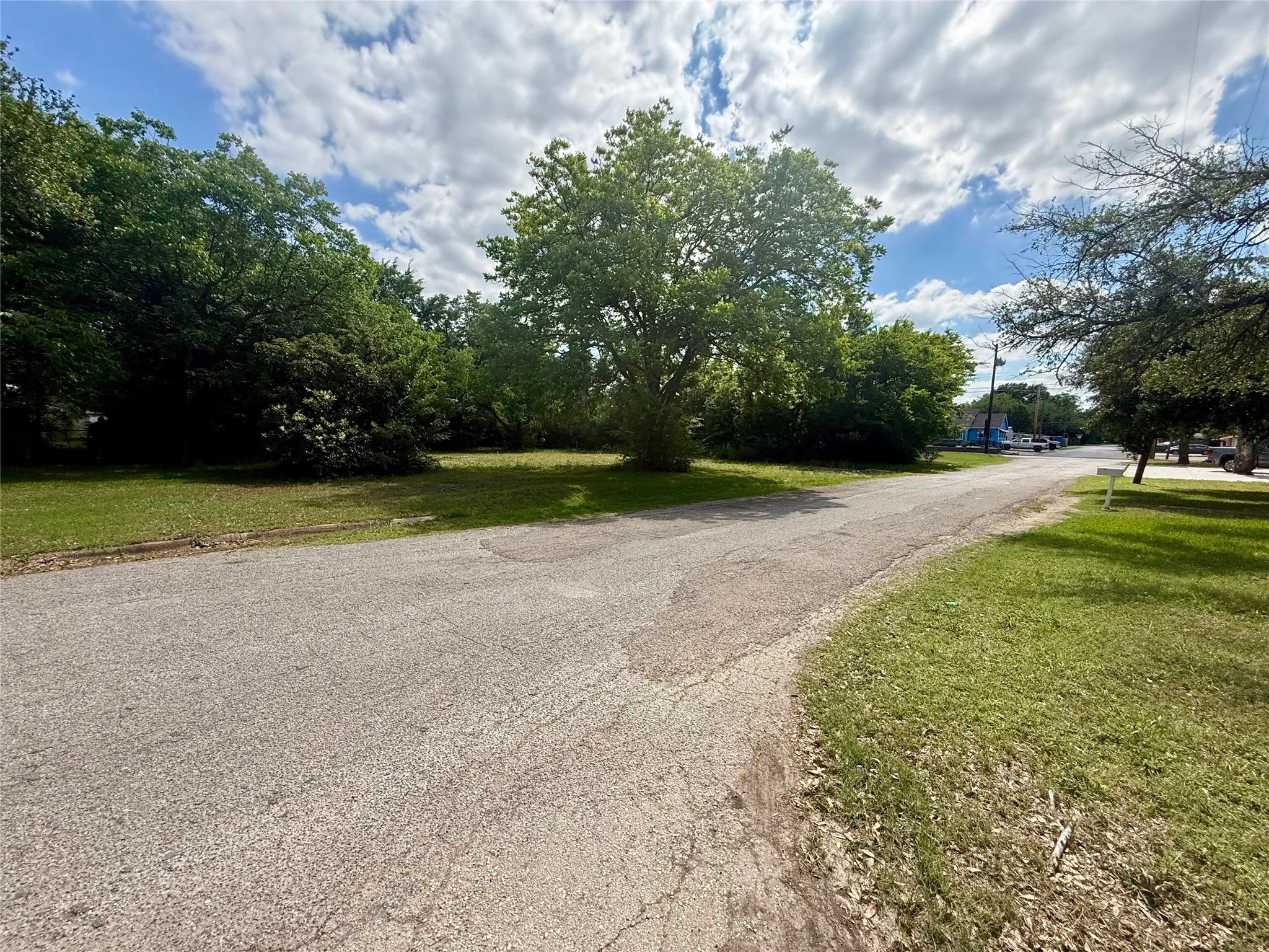 Unimproved Land For Sale in Kaufman County , 1507 S Washington Street, Kaufman, Texas 75142, 0, 0, Garage spaces, 0 Sqft, built in 0, mls#21385128, Real Estate Agent in Kaufman, Homes For Sale in Kaufman county, Homes For Sale in Kaufman, Realtor in Kaufman Texas, Real Estate Brokerage Independent Realty Texas, Luminita Cordes Realtor