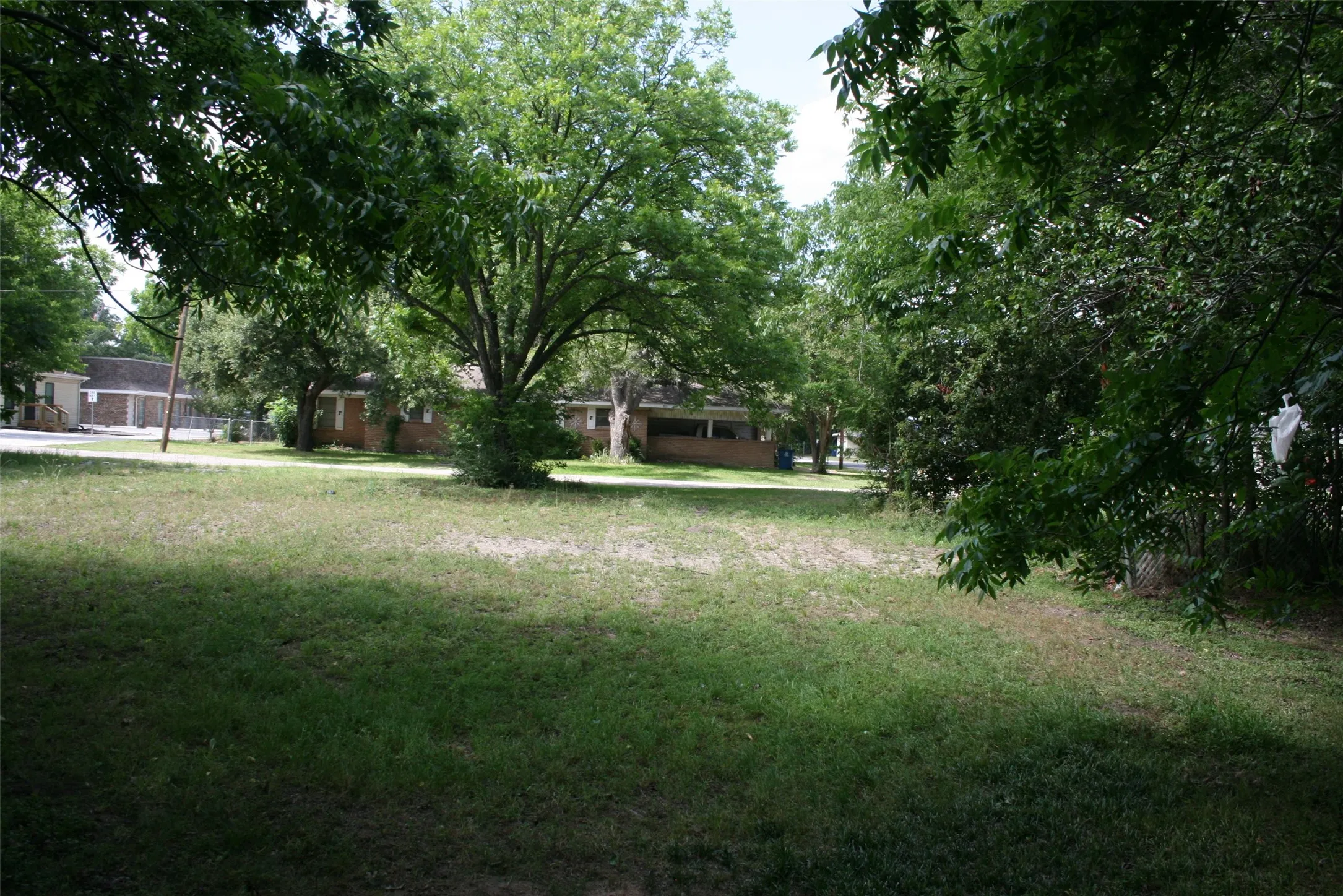 Unimproved Land For Sale in Kaufman County , 1507 S Washington Street, Kaufman, Texas 75142, 0, 0, Garage spaces, 0 Sqft, built in 0, mls#21385128, Real Estate Agent in Kaufman, Homes For Sale in Kaufman county, Homes For Sale in Kaufman, Realtor in Kaufman Texas, Real Estate Brokerage Independent Realty Texas, Luminita Cordes Realtor