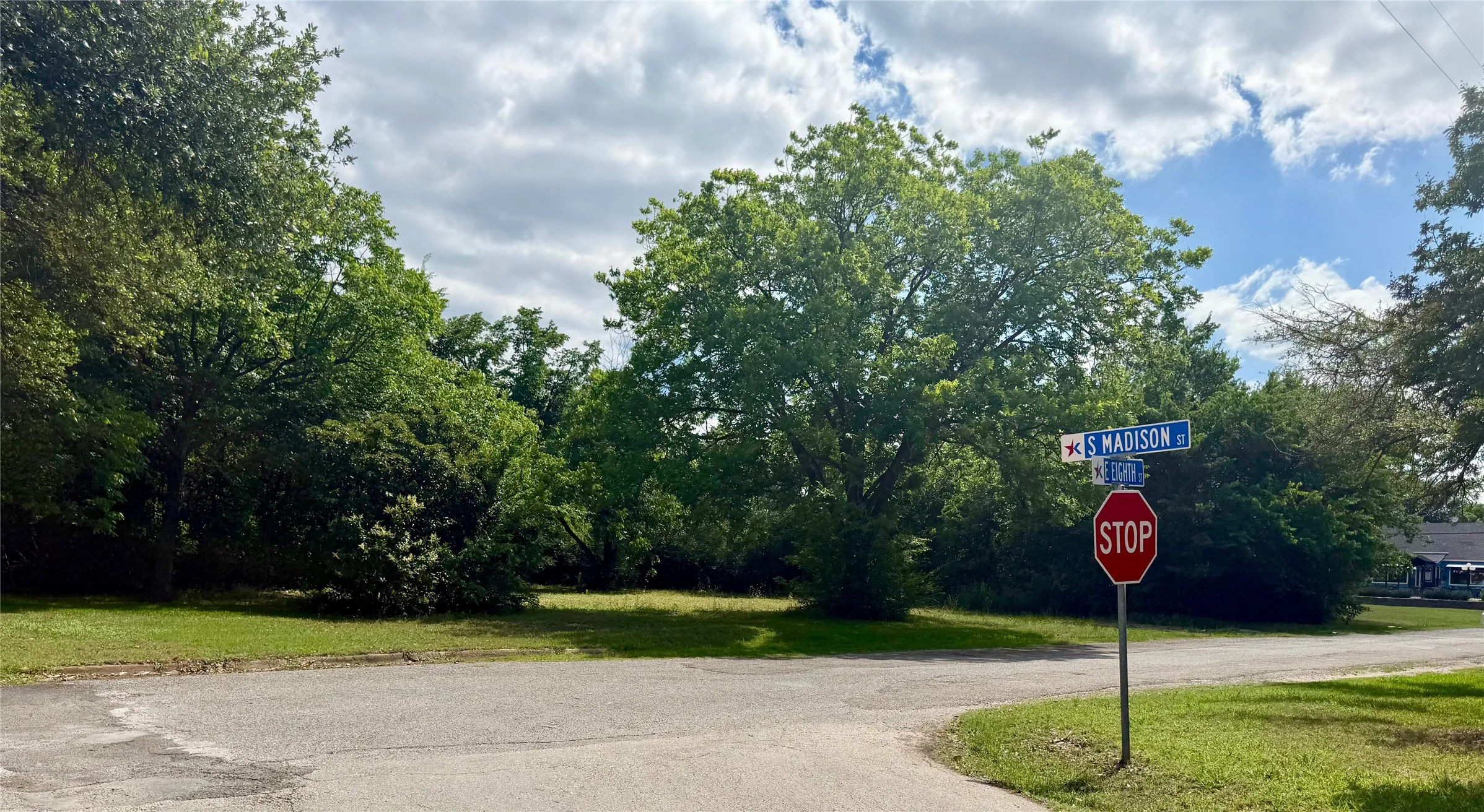 Unimproved Land For Sale in Kaufman County , 1507 S Washington Street, Kaufman, Texas 75142, 0, 0, Garage spaces, 0 Sqft, built in 0, mls#21385128, Real Estate Agent in Kaufman, Homes For Sale in Kaufman county, Homes For Sale in Kaufman, Realtor in Kaufman Texas, Real Estate Brokerage Independent Realty Texas, Luminita Cordes Realtor