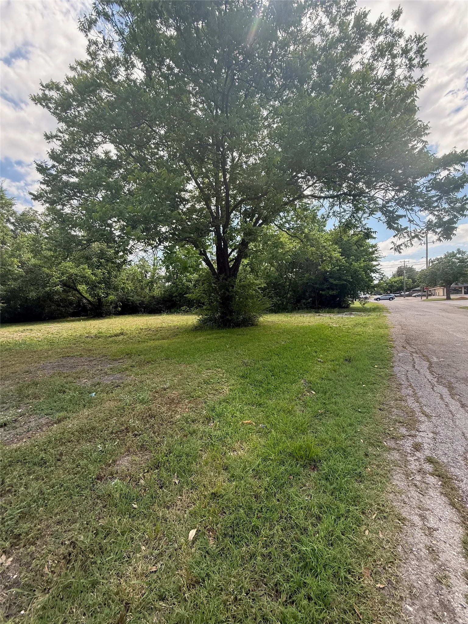 Unimproved Land For Sale in Kaufman County , 1507 S Washington Street, Kaufman, Texas 75142, 0, 0, Garage spaces, 0 Sqft, built in 0, mls#21385128, Real Estate Agent in Kaufman, Homes For Sale in Kaufman county, Homes For Sale in Kaufman, Realtor in Kaufman Texas, Real Estate Brokerage Independent Realty Texas, Luminita Cordes Realtor