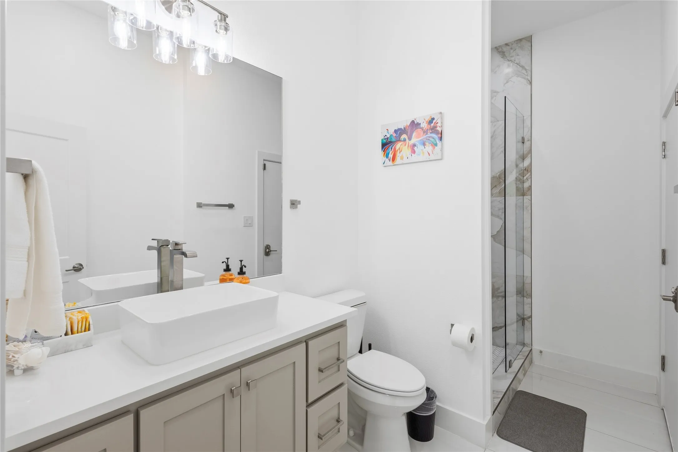 Single Family Residence For Rent in Dallas County , 17327 Davenport Road, Dallas, Texas 75248, 4 Bedroom, 4 Bathroom, 3 Garage spaces, 4,148 Sqft, built in 1985, mls#21391100, Real Estate Agent in Dallas, Homes For Rent in Dallas county, Homes For Rent in Dallas, Realtor in Dallas Texas, Real Estate Brokerage Independent Realty Texas, Luminita Cordes Realtor