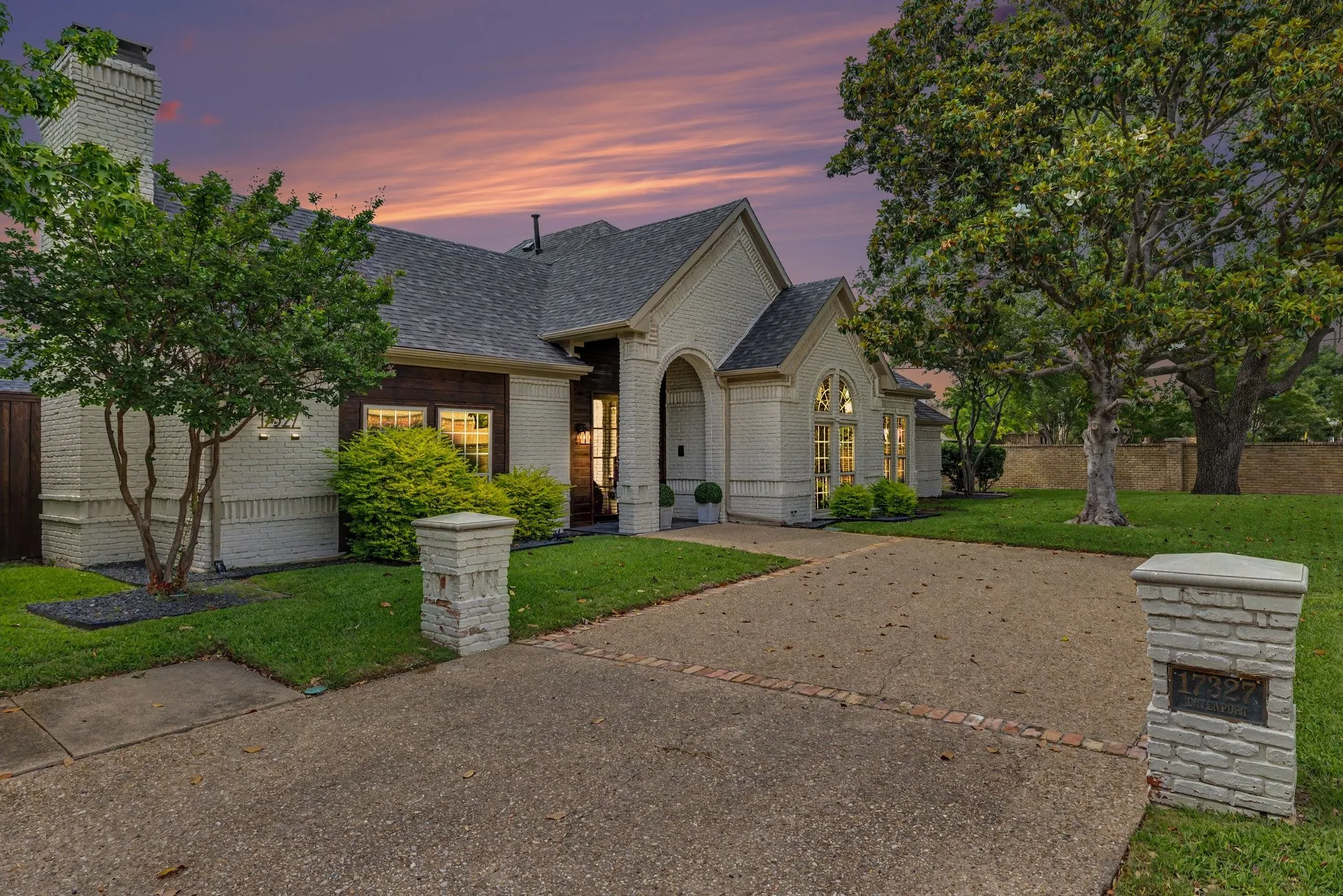 Single Family Residence For Rent in Dallas County , 17327 Davenport Road, Dallas, Texas 75248, 4 Bedroom, 4 Bathroom, 3 Garage spaces, 4,148 Sqft, built in 1985, mls#21391100, Real Estate Agent in Dallas, Homes For Rent in Dallas county, Homes For Rent in Dallas, Realtor in Dallas Texas, Real Estate Brokerage Independent Realty Texas, Luminita Cordes Realtor