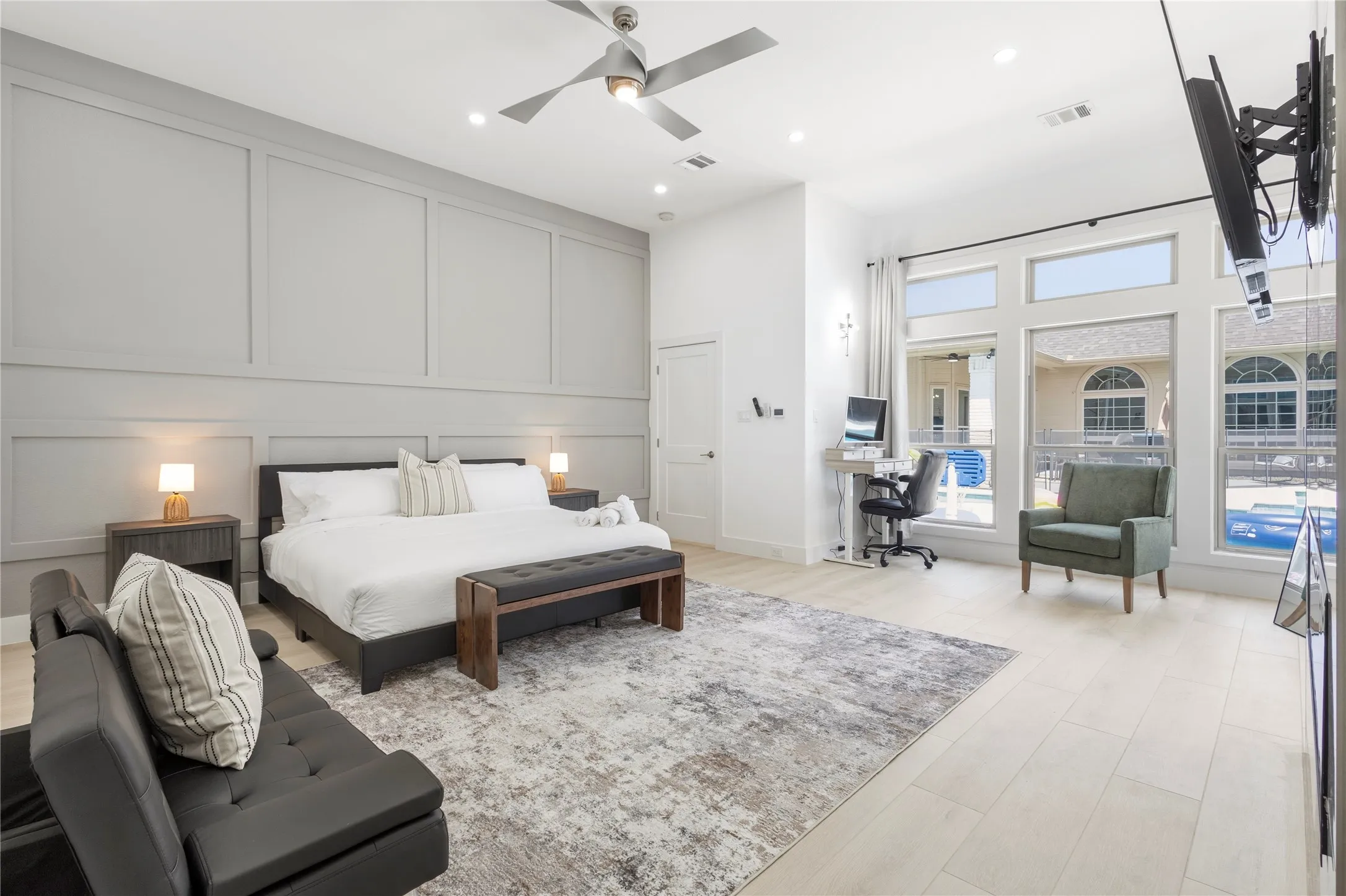 Single Family Residence For Rent in Dallas County , 17327 Davenport Road, Dallas, Texas 75248, 4 Bedroom, 4 Bathroom, 3 Garage spaces, 4,148 Sqft, built in 1985, mls#21391100, Real Estate Agent in Dallas, Homes For Rent in Dallas county, Homes For Rent in Dallas, Realtor in Dallas Texas, Real Estate Brokerage Independent Realty Texas, Luminita Cordes Realtor