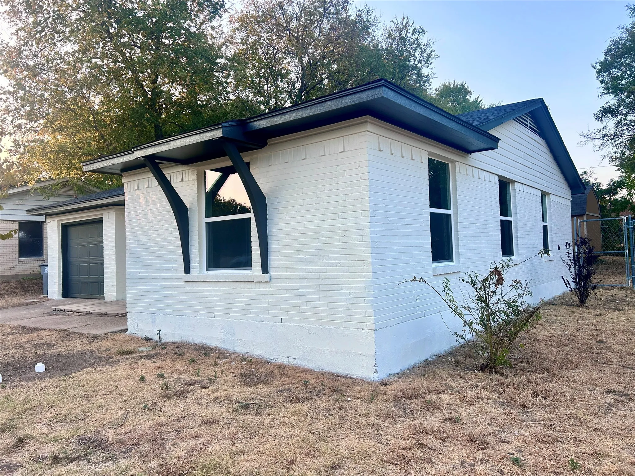 Single Family Residence For Sale in Dallas County , 705 Jadewood Drive, Dallas, Texas 75232, 3 Bedroom, 1 Bathroom, 1 Garage spaces, 946 Sqft, built in 1958, mls#21391133, Real Estate Agent in Dallas, Homes For Sale in Dallas county, Homes For Sale in Dallas, Realtor in Dallas Texas, Real Estate Brokerage Independent Realty Texas, Luminita Cordes Realtor