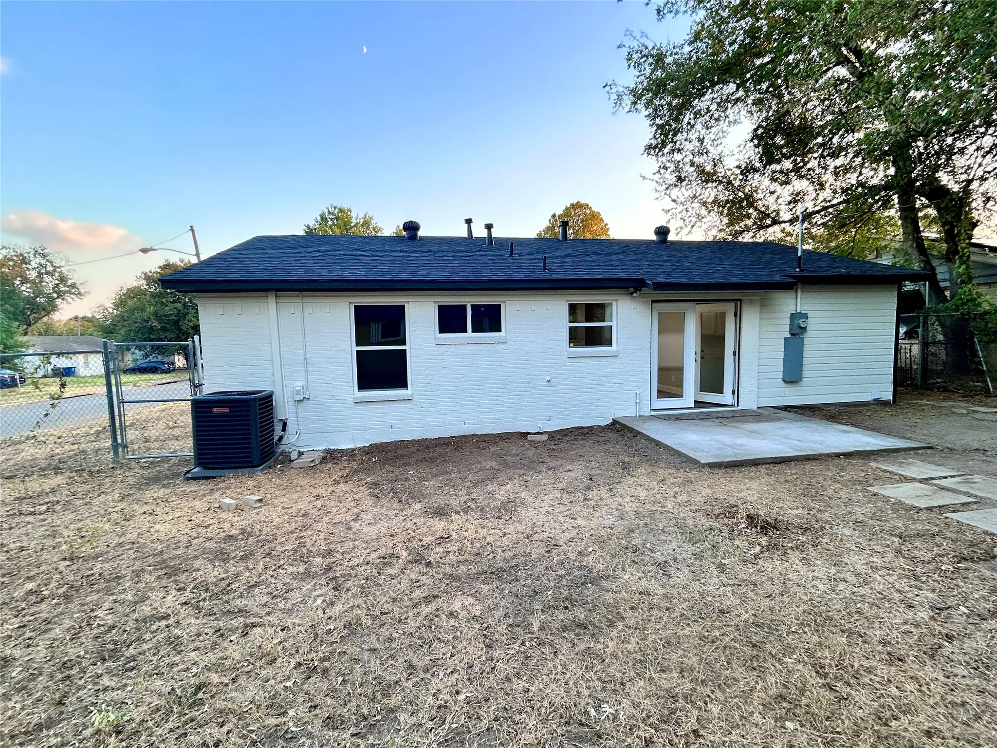 Single Family Residence For Sale in Dallas County , 705 Jadewood Drive, Dallas, Texas 75232, 3 Bedroom, 1 Bathroom, 1 Garage spaces, 946 Sqft, built in 1958, mls#21391133, Real Estate Agent in Dallas, Homes For Sale in Dallas county, Homes For Sale in Dallas, Realtor in Dallas Texas, Real Estate Brokerage Independent Realty Texas, Luminita Cordes Realtor